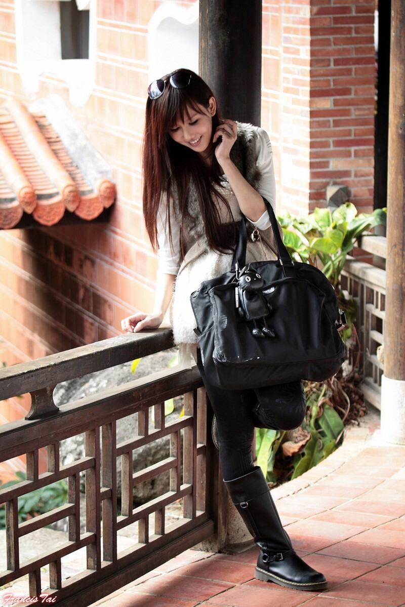 Sara 可藍 南園外拍 高清晰超大美少女图片打包下载