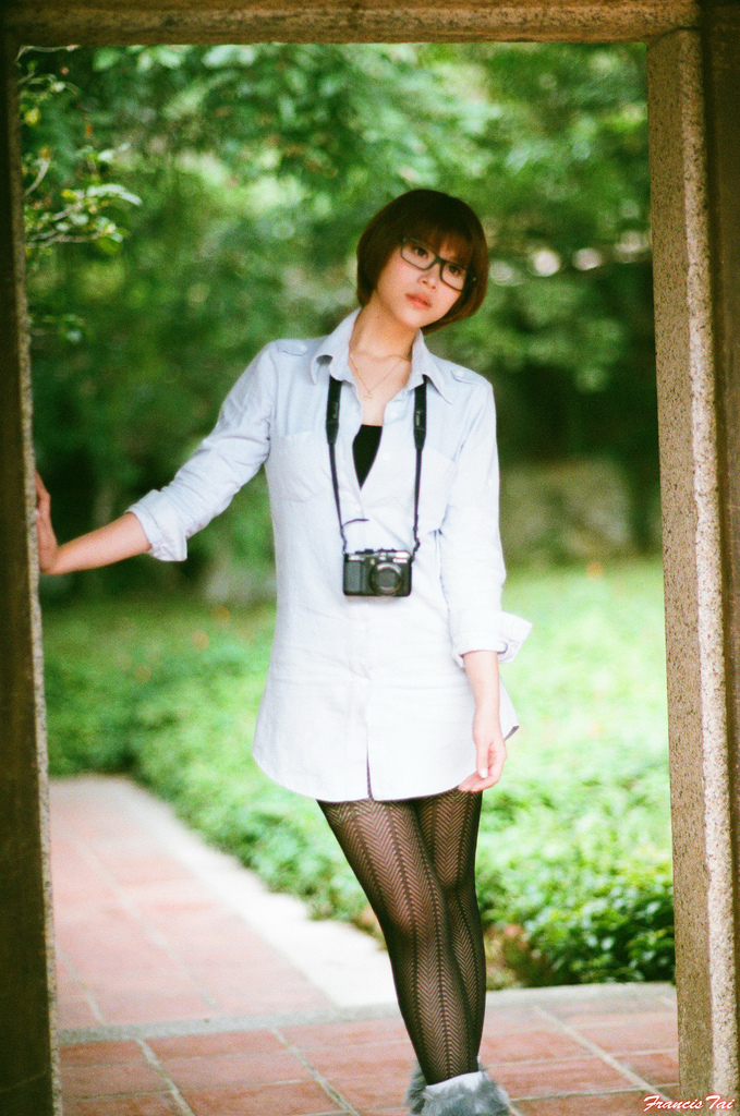 Sara 可藍 南園外拍 高清晰超大美少女图片打包下载