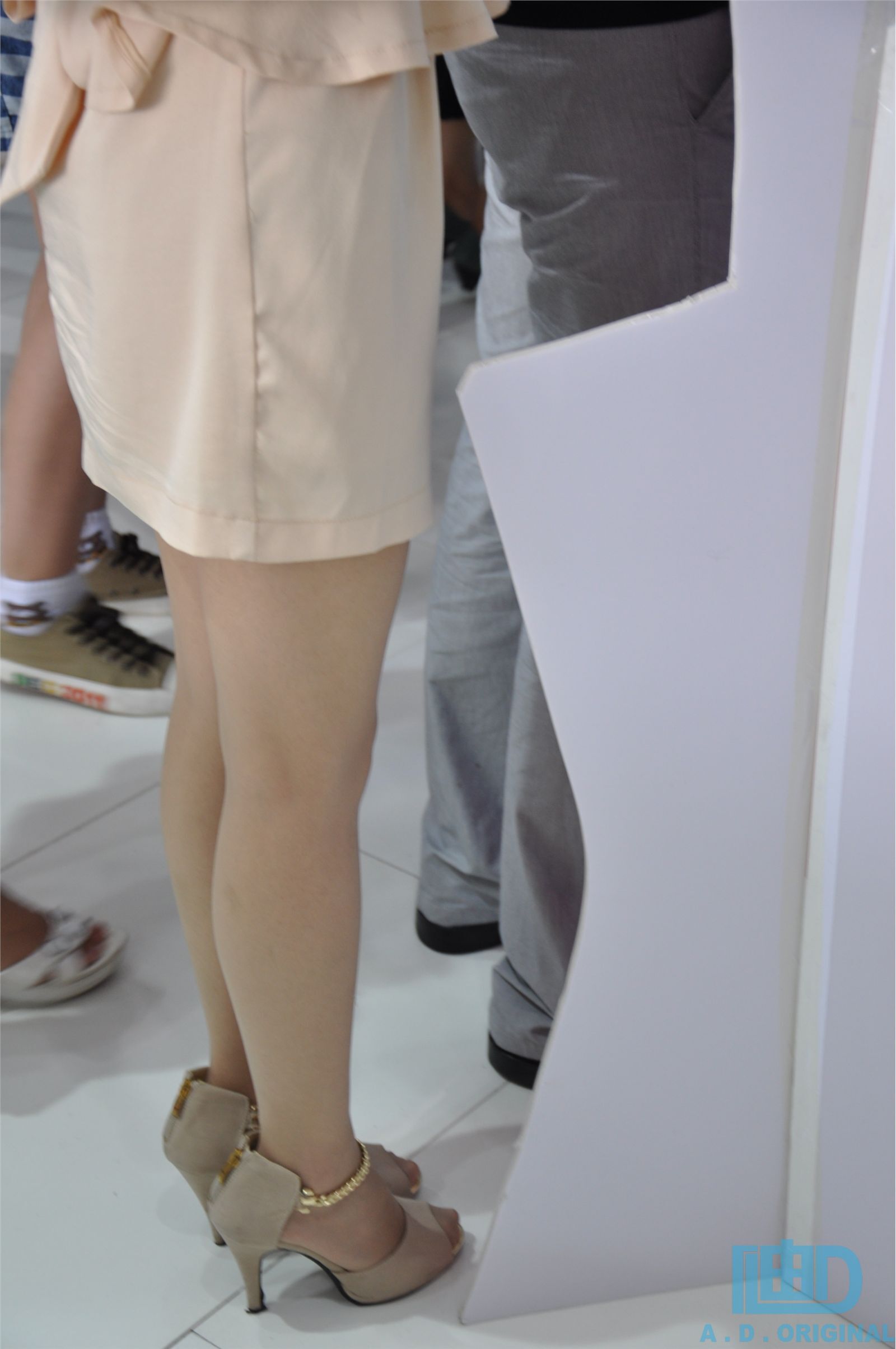 长春车展车模第一季   国内模特美腿写真