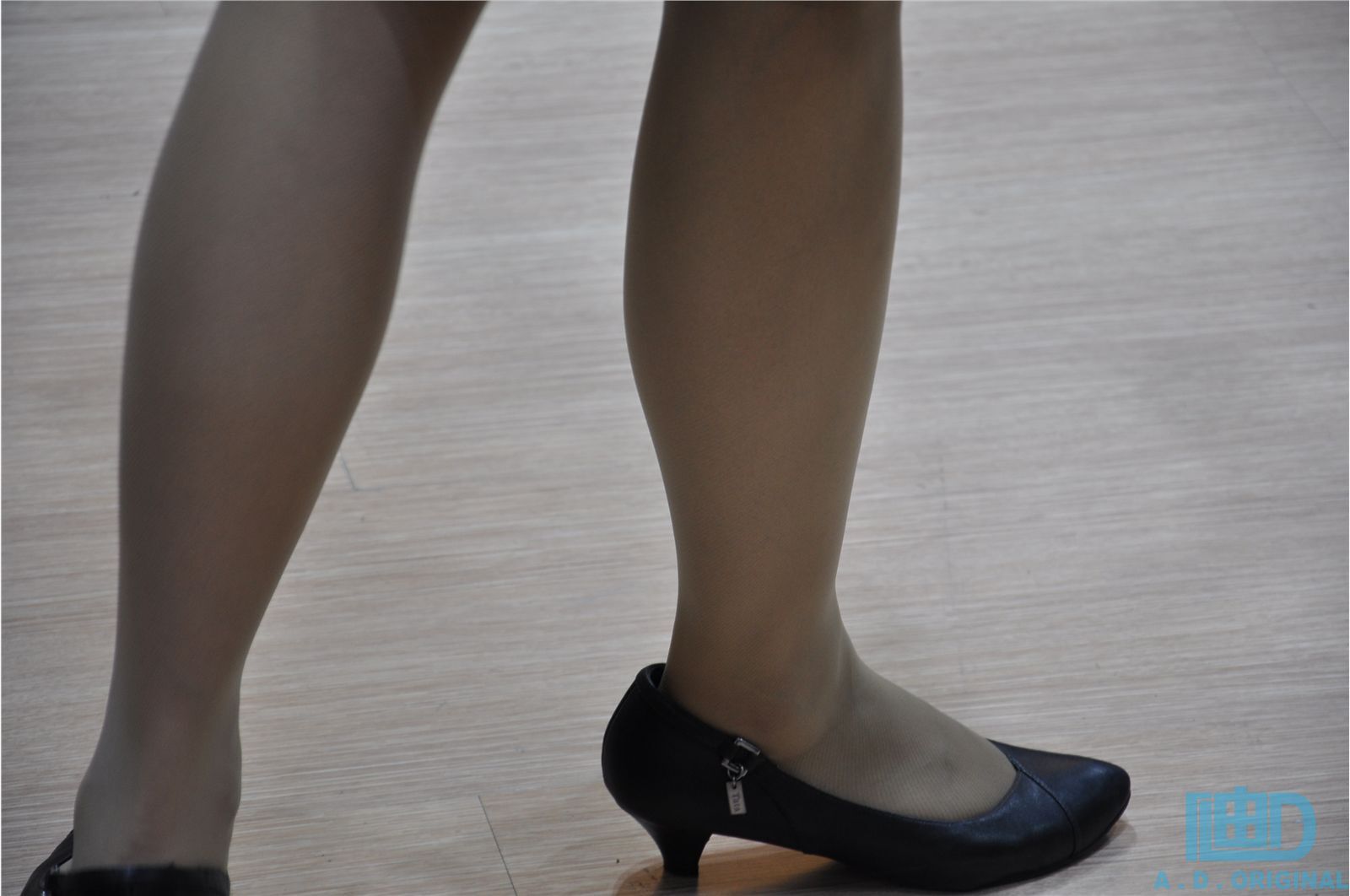 长春车展车模第一季   国内模特美腿写真