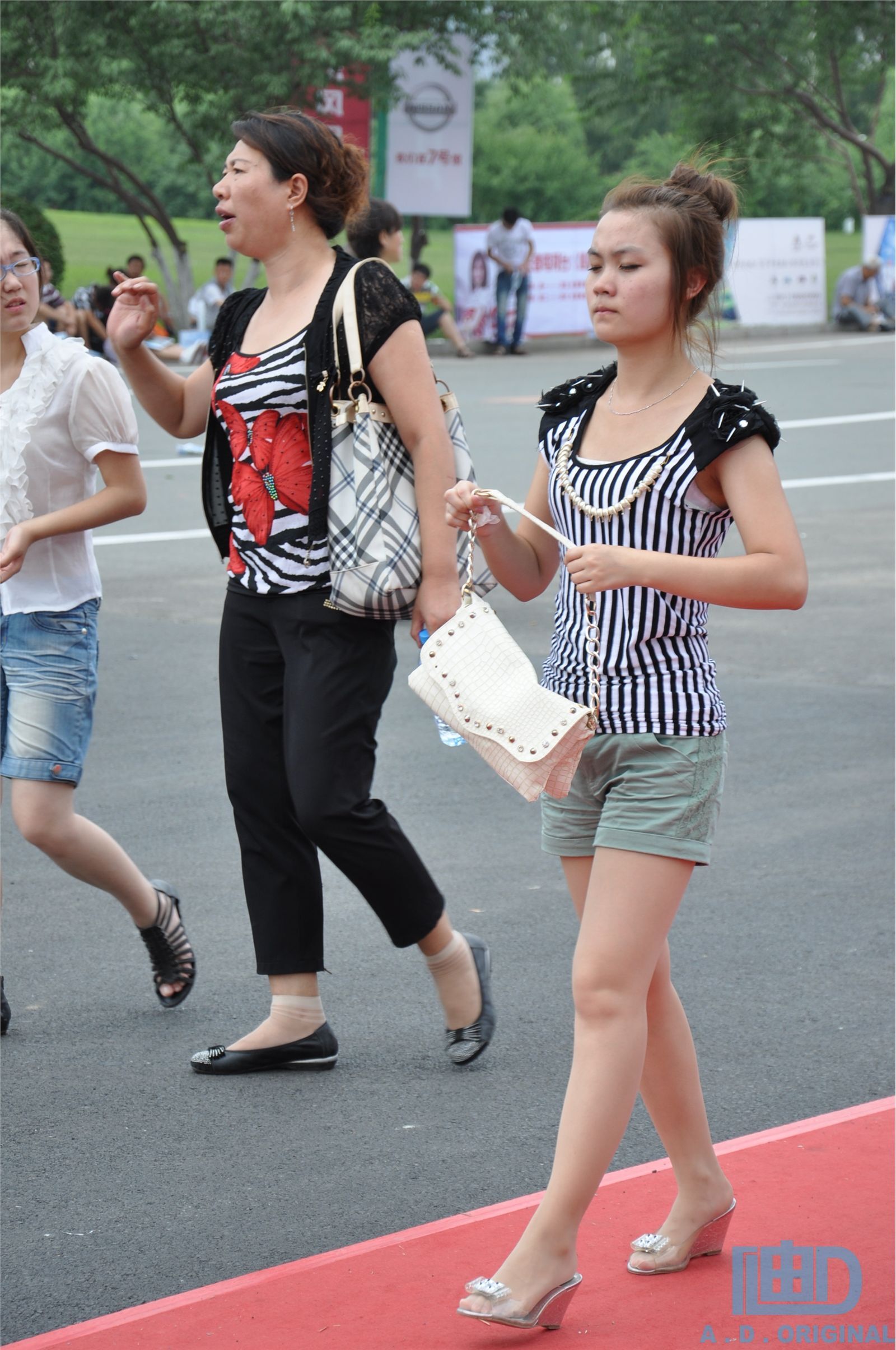 长春车展车模第二季   国内模特美腿写真