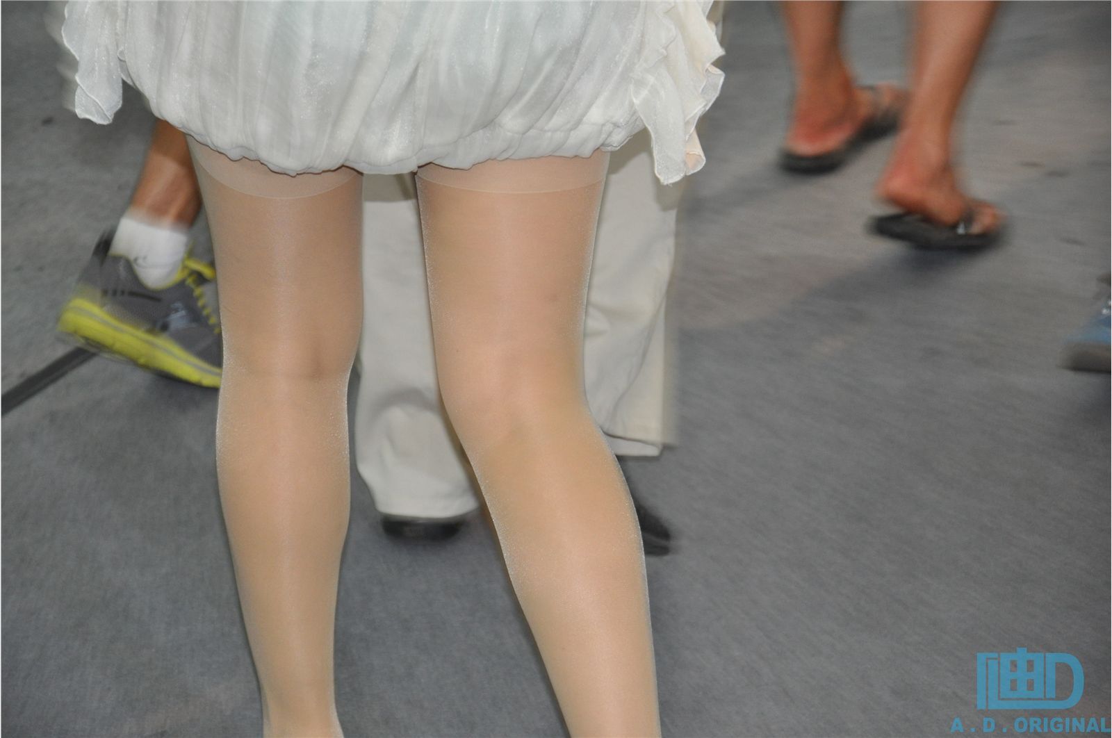 长春车展车模第二季   国内模特美腿写真