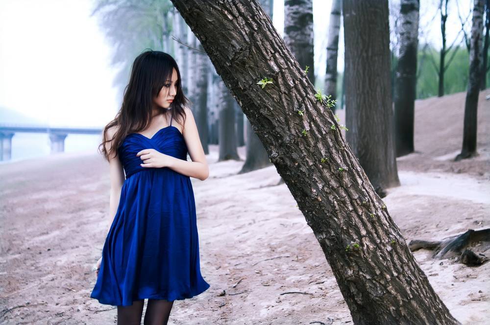 [精品套图] 水之树林 模特陈韵[26P15.4M]