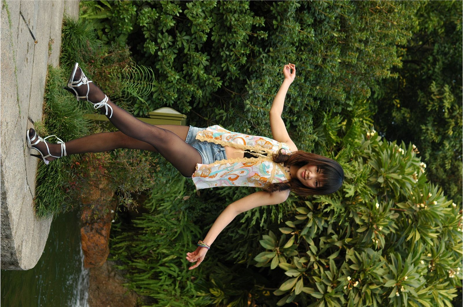 网络美女红人dandan　国产丝袜模特性感图片