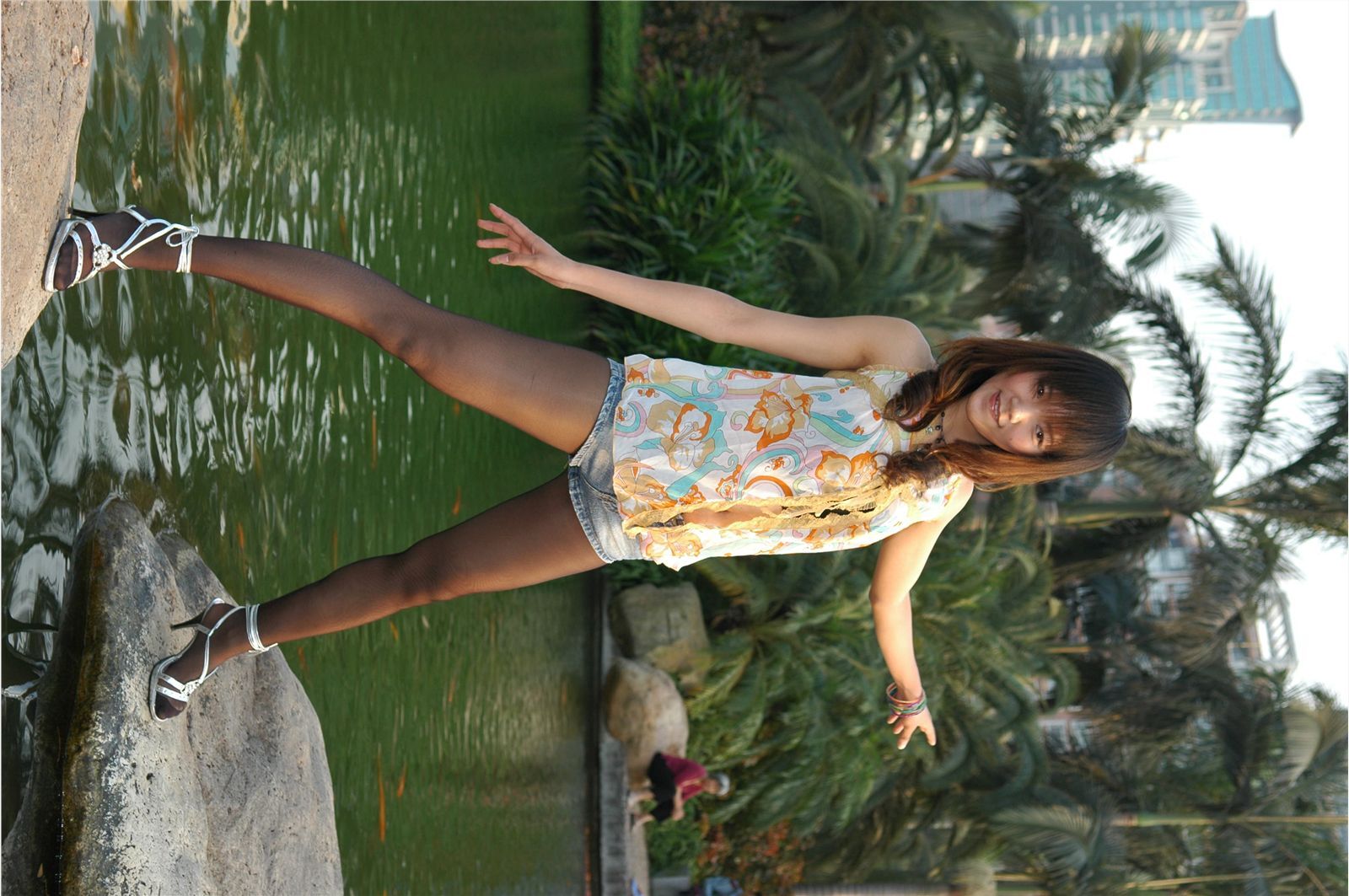 网络美女红人dandan　国产丝袜模特性感图片