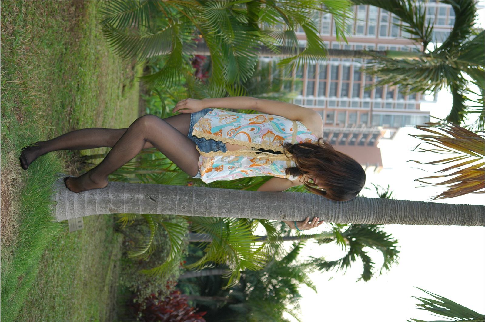 网络美女红人dandan　国产丝袜模特性感图片