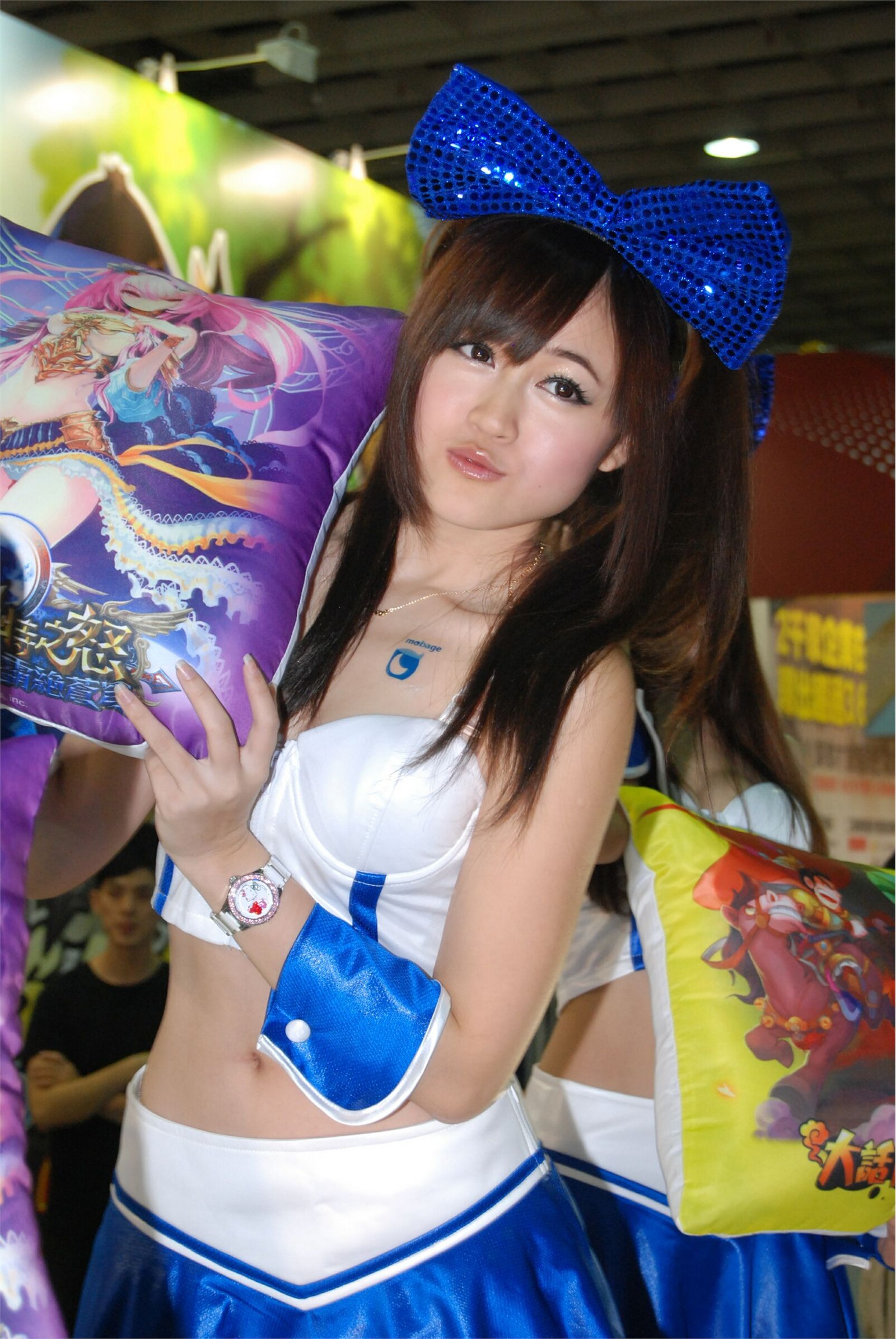 爆乳性感美女私房写真之呢喃娇妻性挑逗