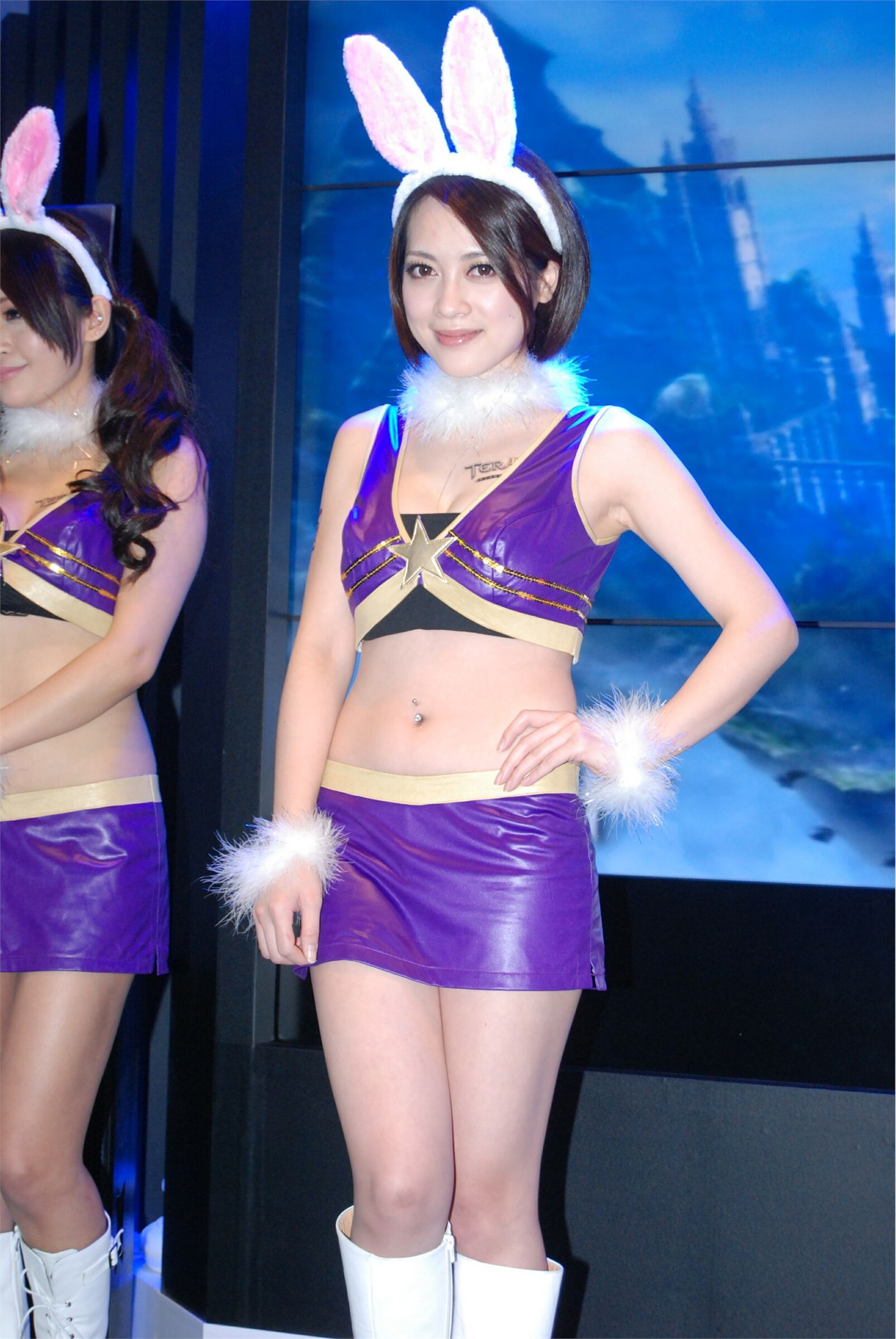 爆乳性感美女私房写真之呢喃娇妻性挑逗