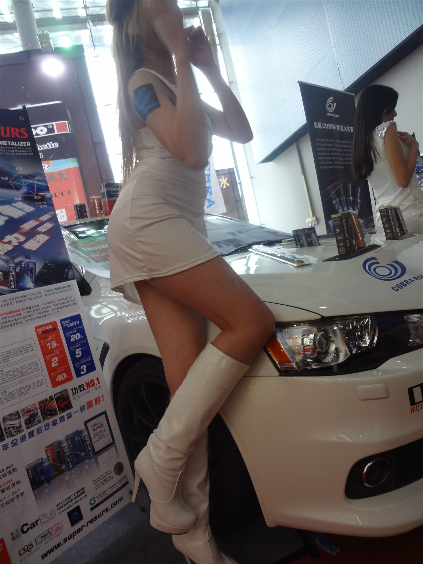 广州改装车展车模　车模特外拍写真　性感图片