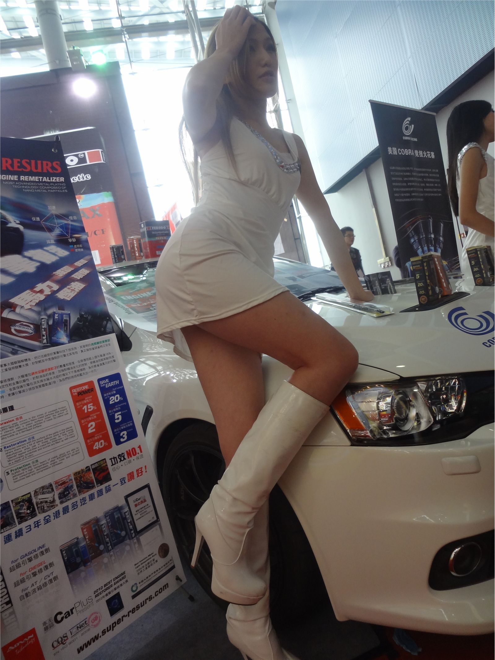 广州改装车展车模　车模特外拍写真　性感图片