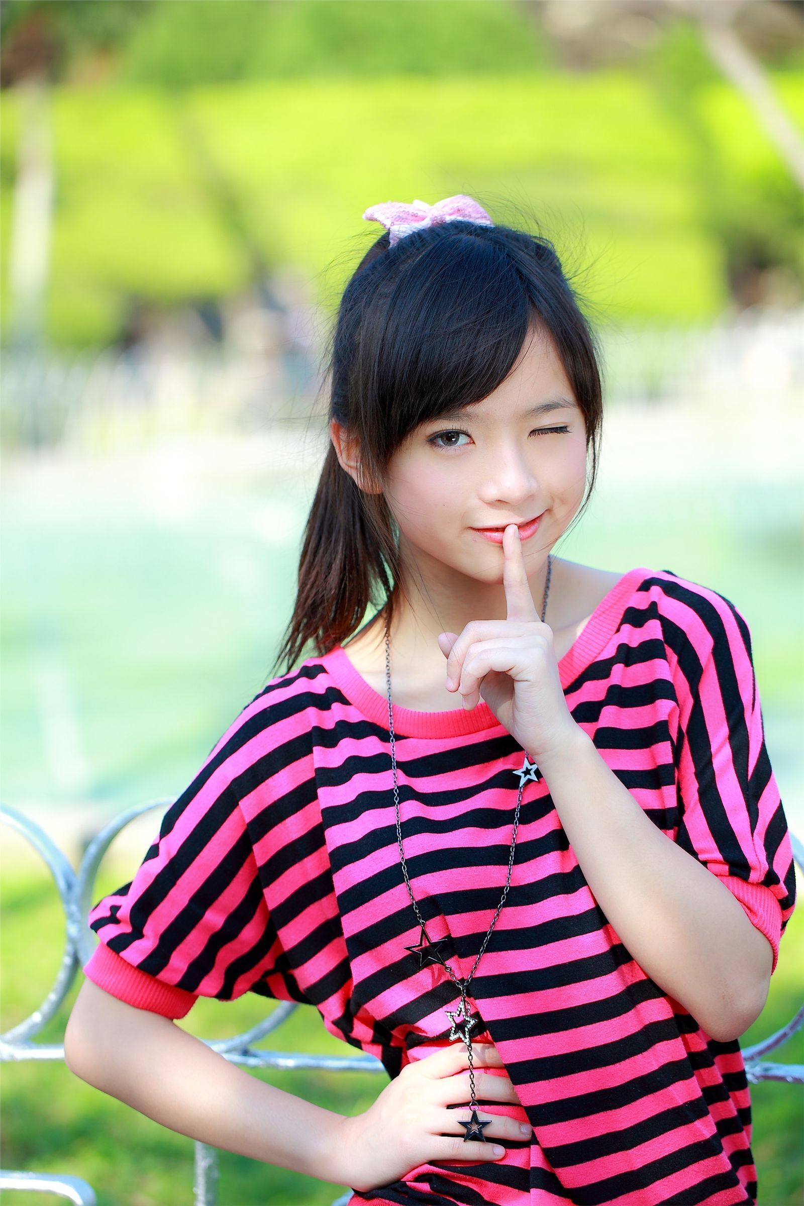 台湾美女麻豆小敬图集系列　国产丝袜美女诱惑套图