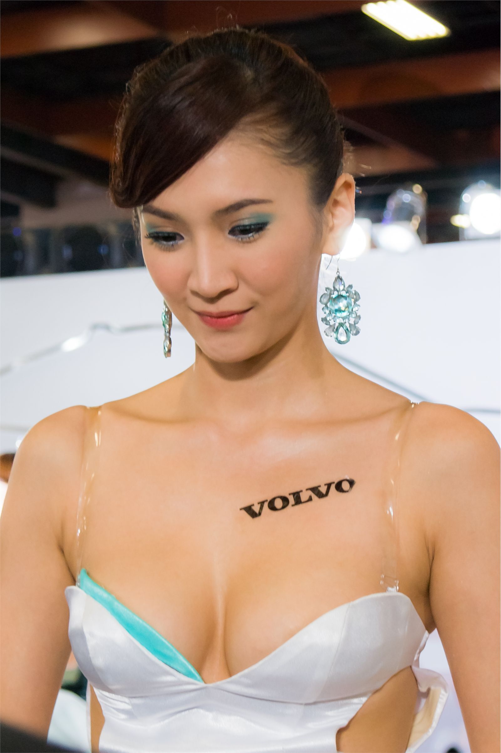 2012台北新车展 Mia魏靖軒“乳”此诱惑 高清大图