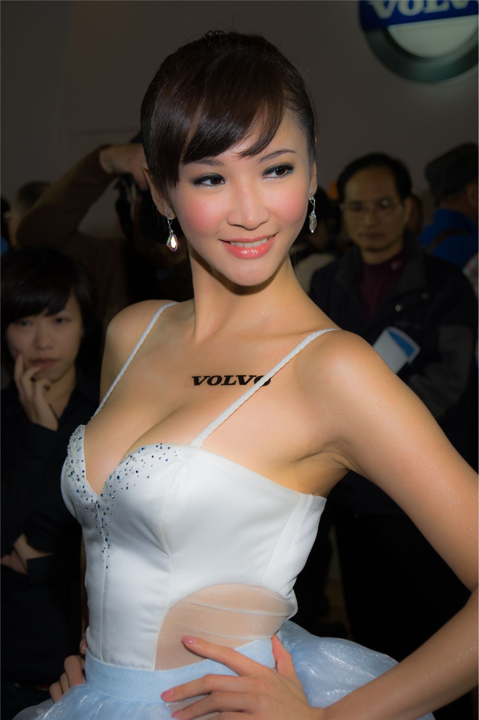 2012台北新车展 Mia魏靖軒“乳”此诱惑 高清大图