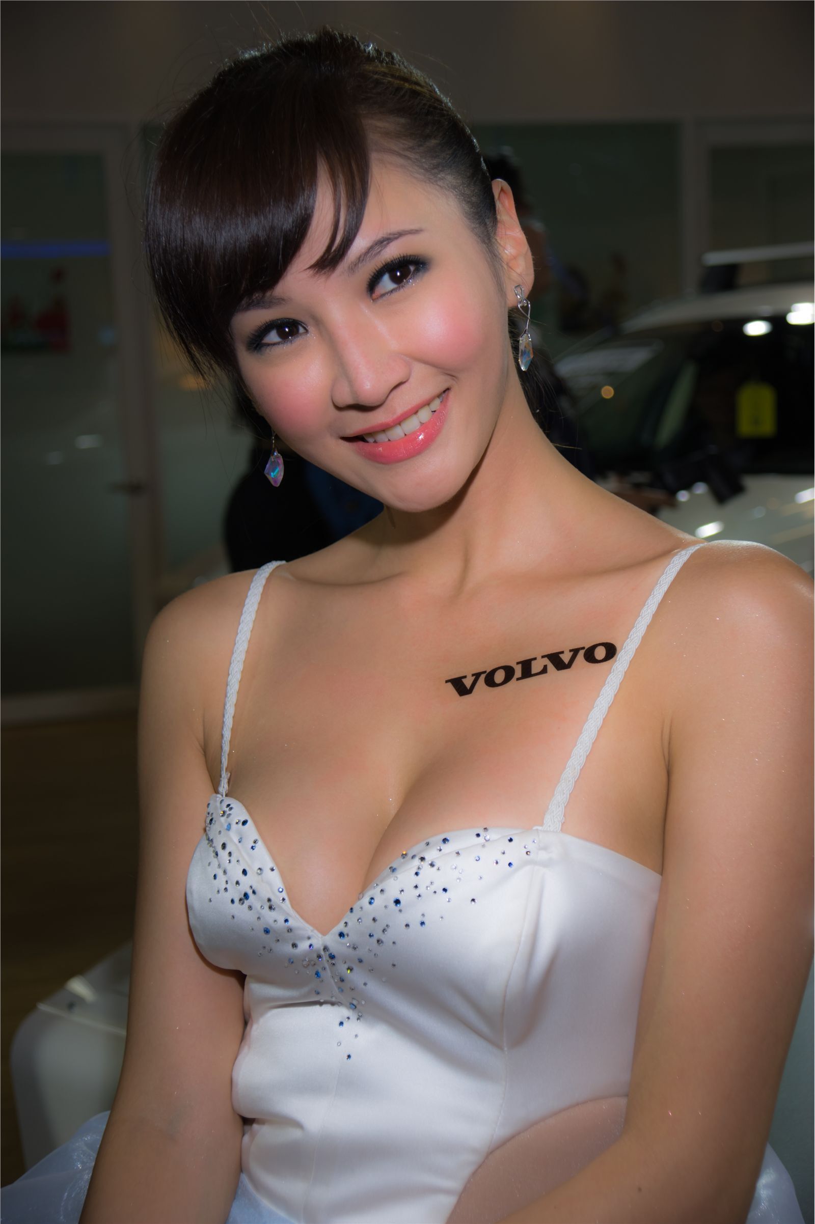 2012台北新车展 Mia魏靖軒“乳”此诱惑 高清大图