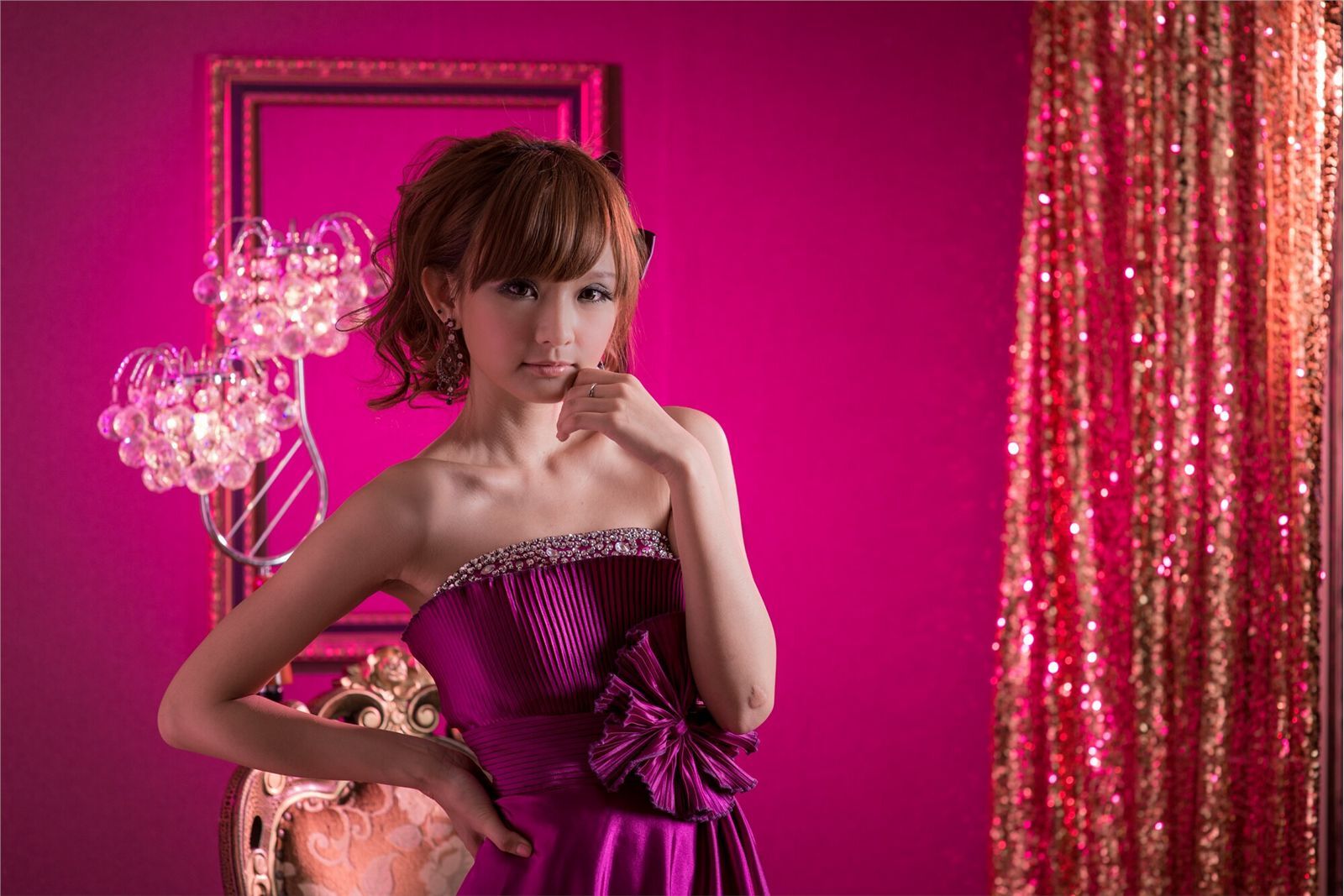 花現台北 八月花神小安 Mini 棚拍 MSI超頻大賽 搞清美女图片