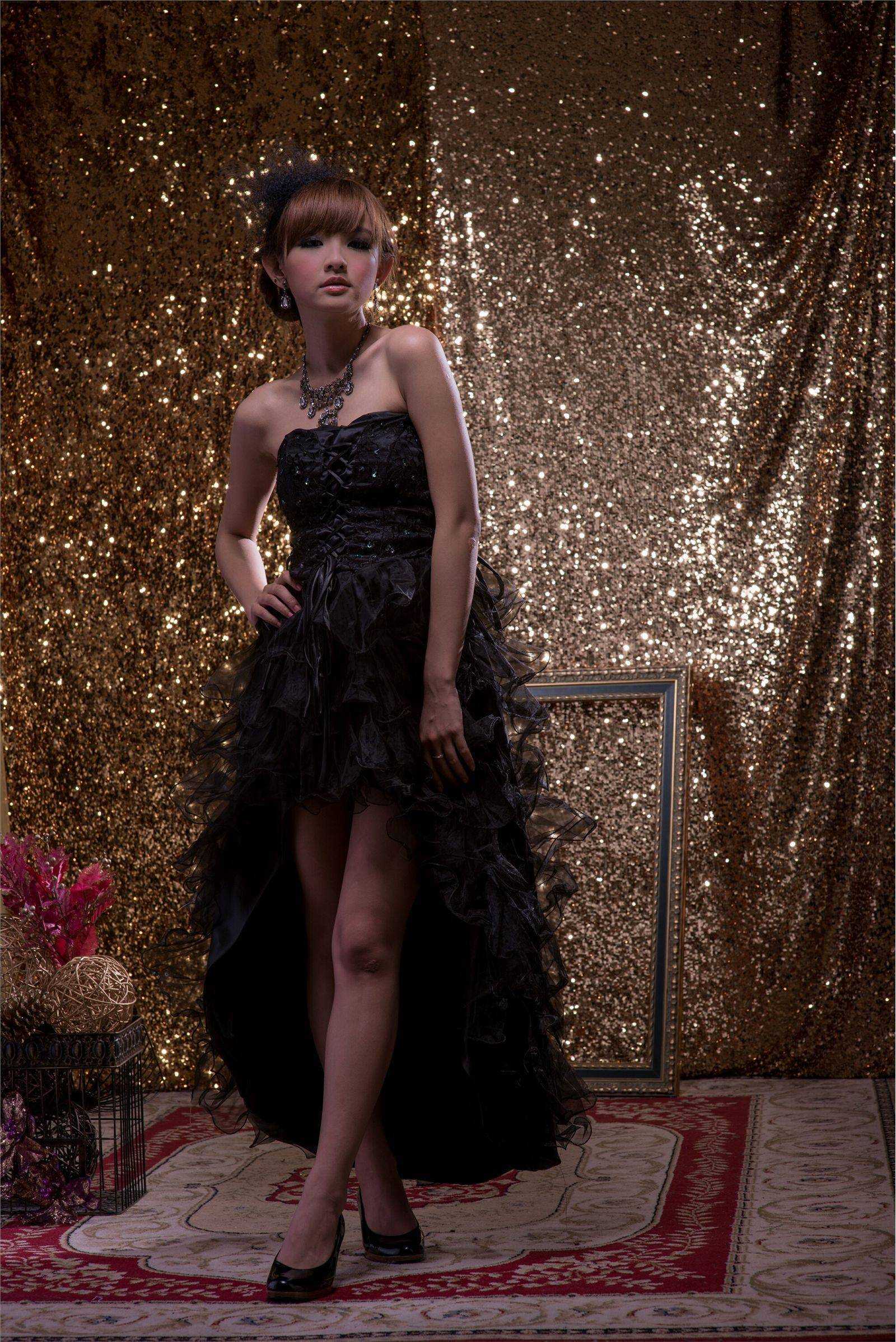 花現台北 八月花神小安 Mini 棚拍 MSI超頻大賽 搞清美女图片