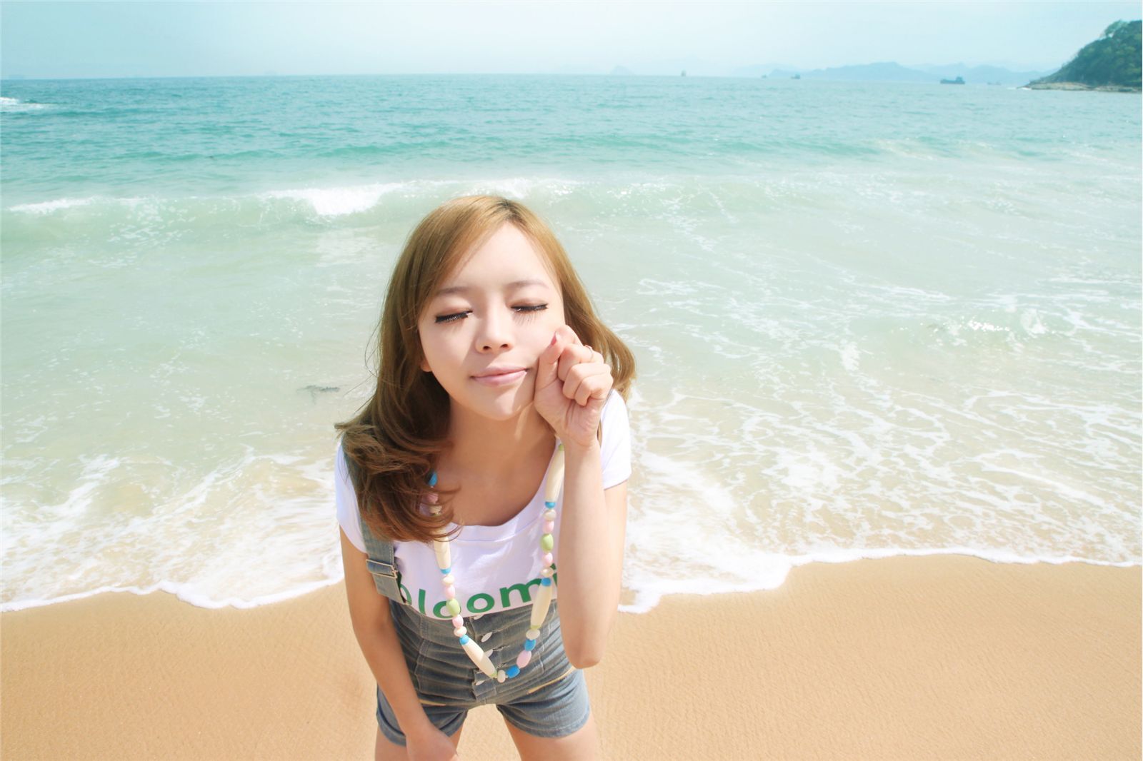 90后氧气美女 裴紫绮 马尔代夫写真 国产原创美女图片 美女新人