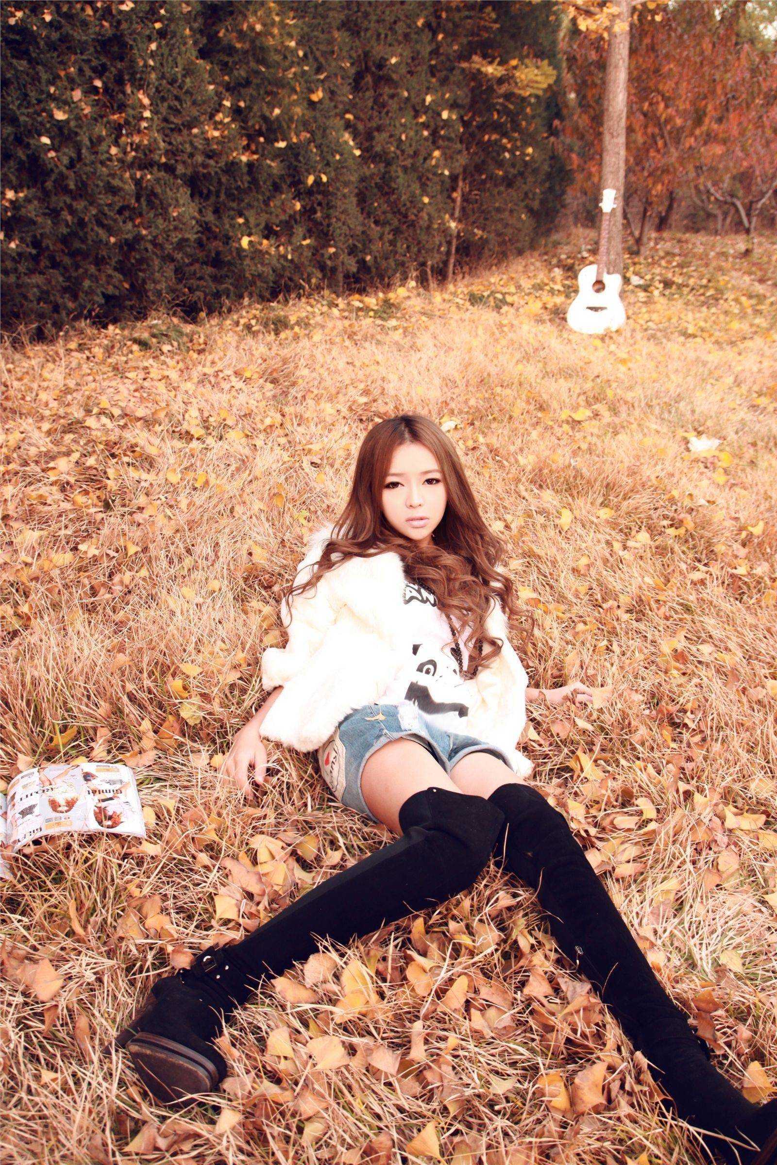 90后大眼美女 裴紫绮11月初冬写真