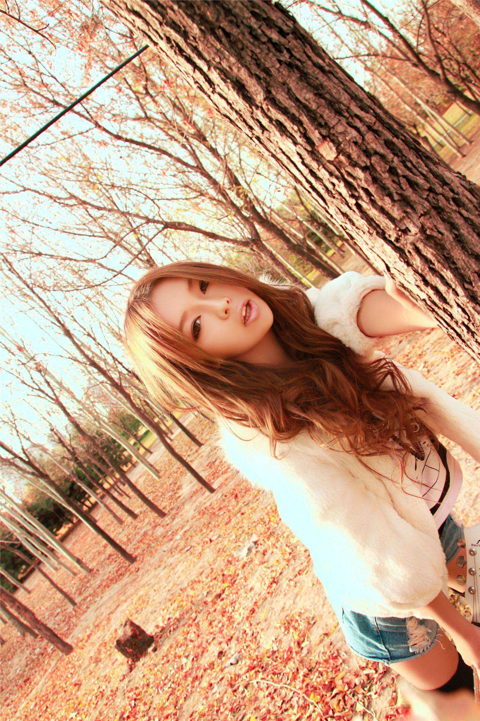 90后大眼美女 裴紫绮11月初冬写真