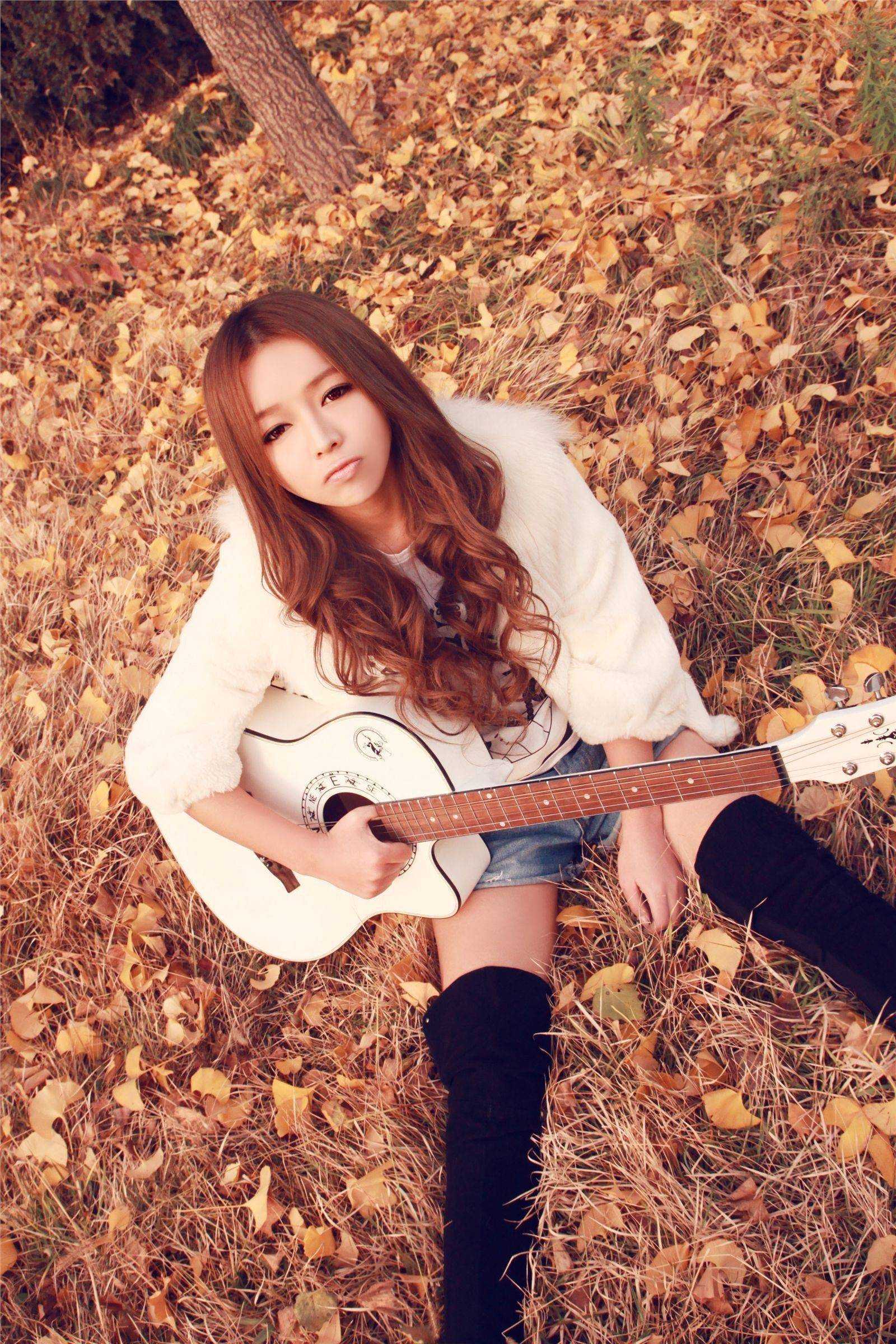 90后大眼美女 裴紫绮11月初冬写真