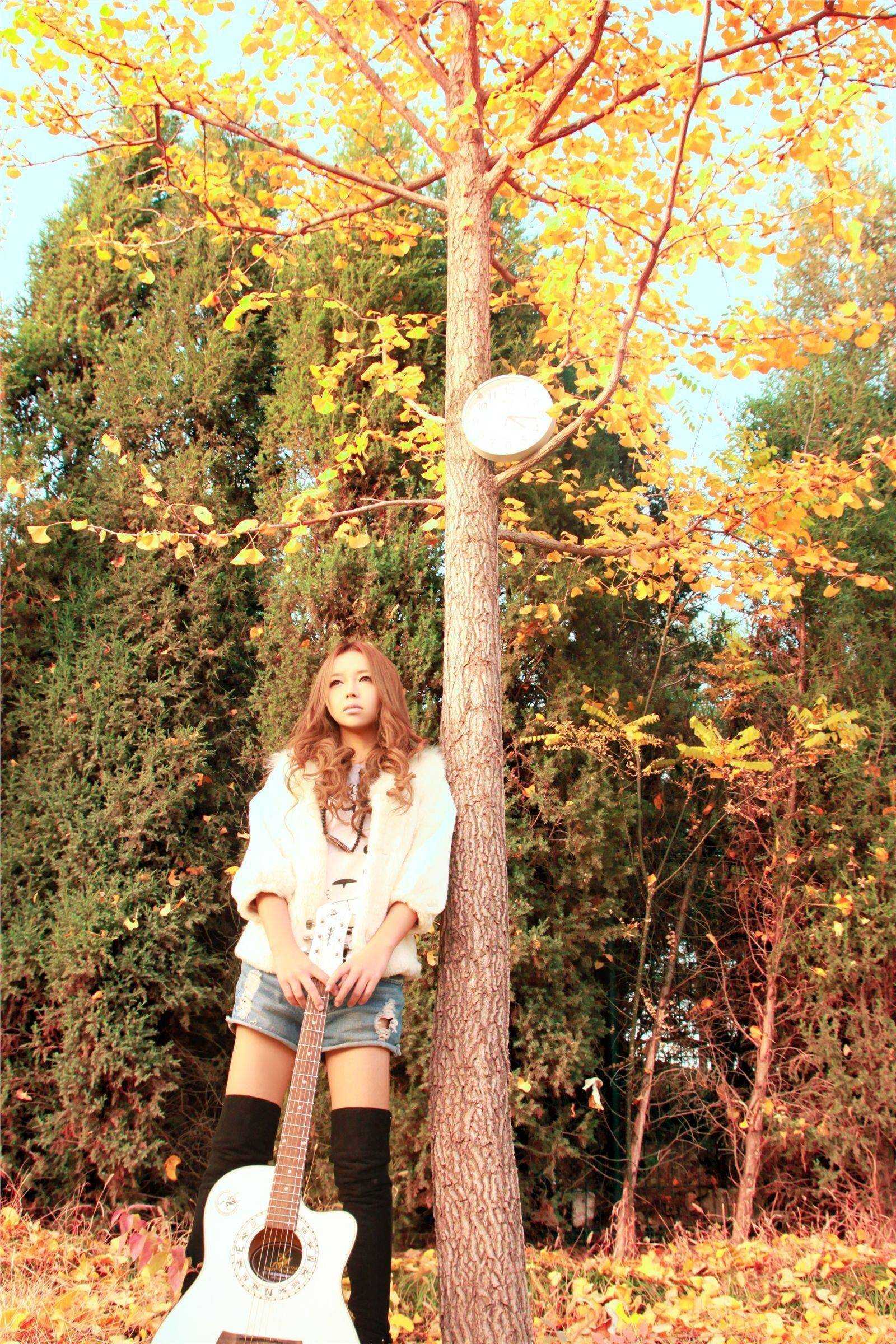 90后大眼美女 裴紫绮11月初冬写真