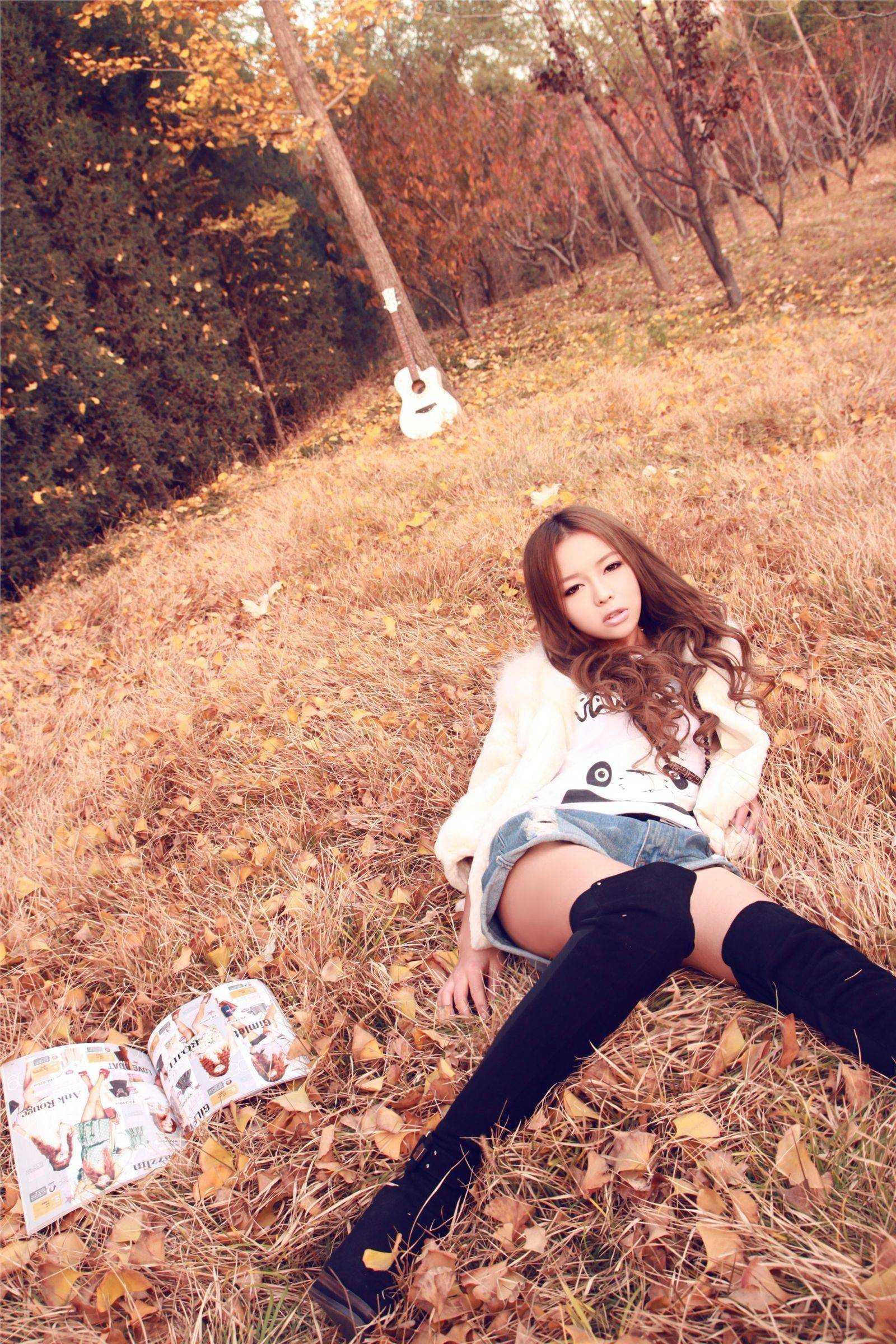 90后大眼美女 裴紫绮11月初冬写真