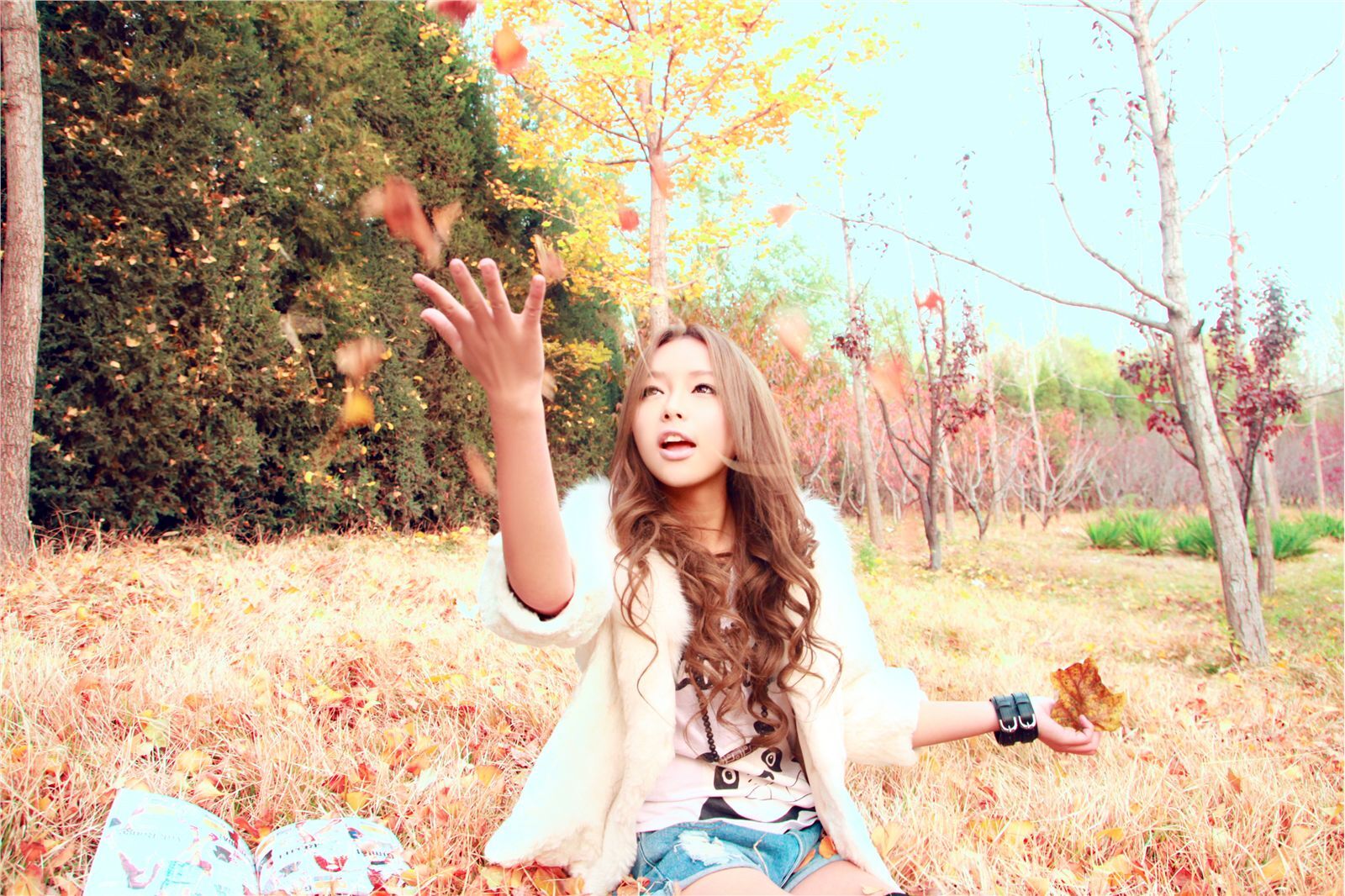 90后大眼美女 裴紫绮11月初冬写真