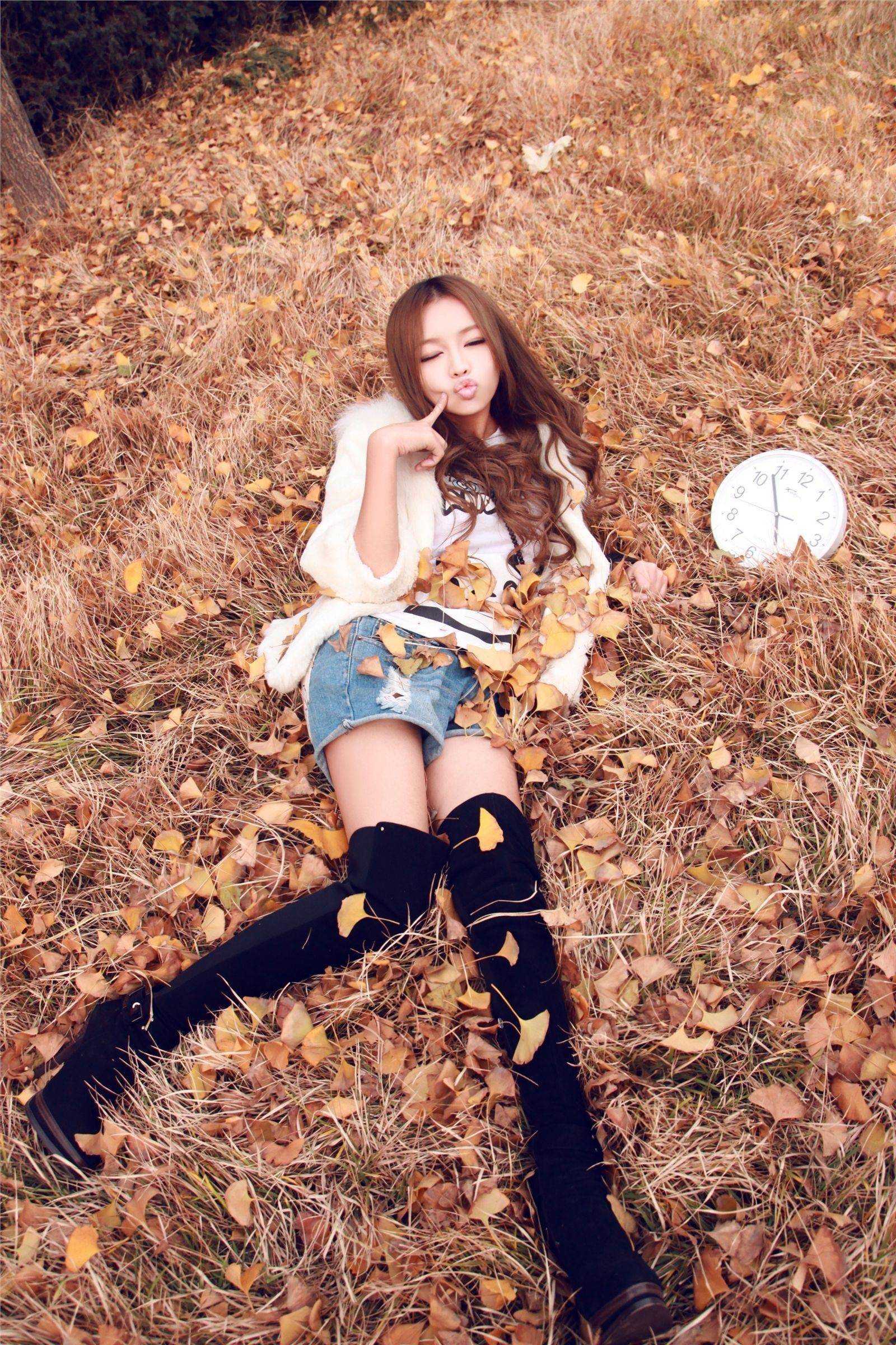 90后大眼美女 裴紫绮11月初冬写真