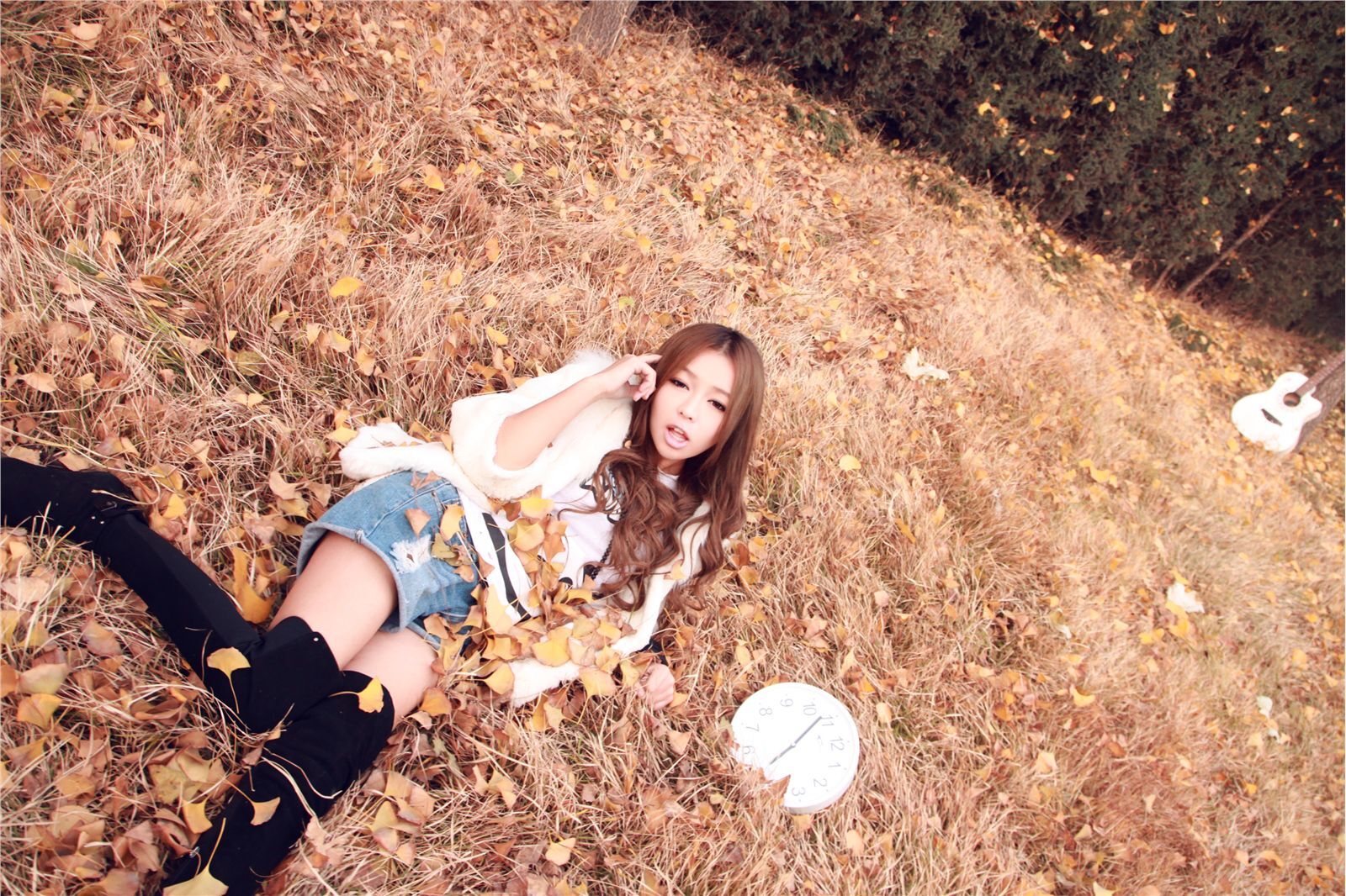 90后大眼美女 裴紫绮11月初冬写真