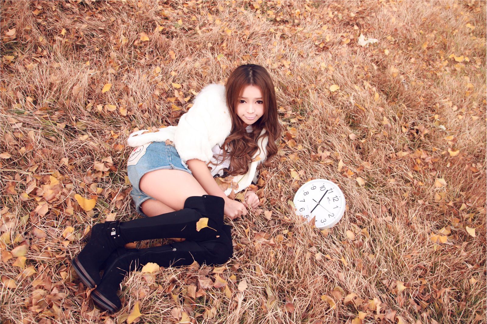 90后大眼美女 裴紫绮11月初冬写真