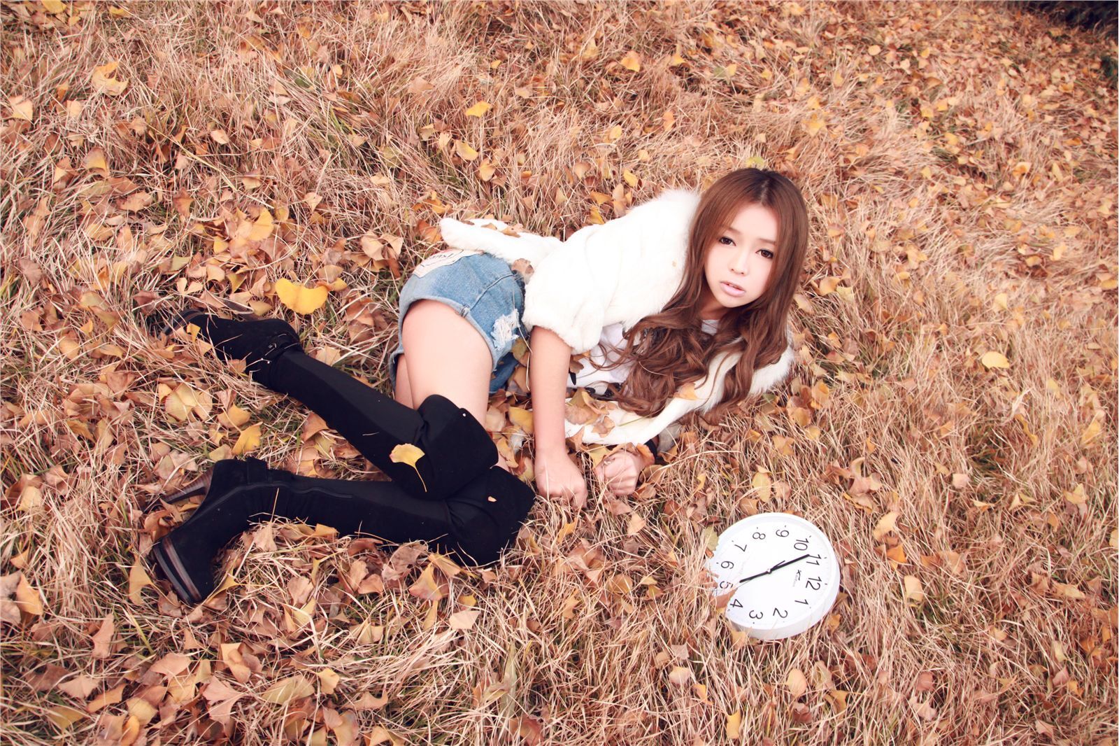 90后大眼美女 裴紫绮11月初冬写真