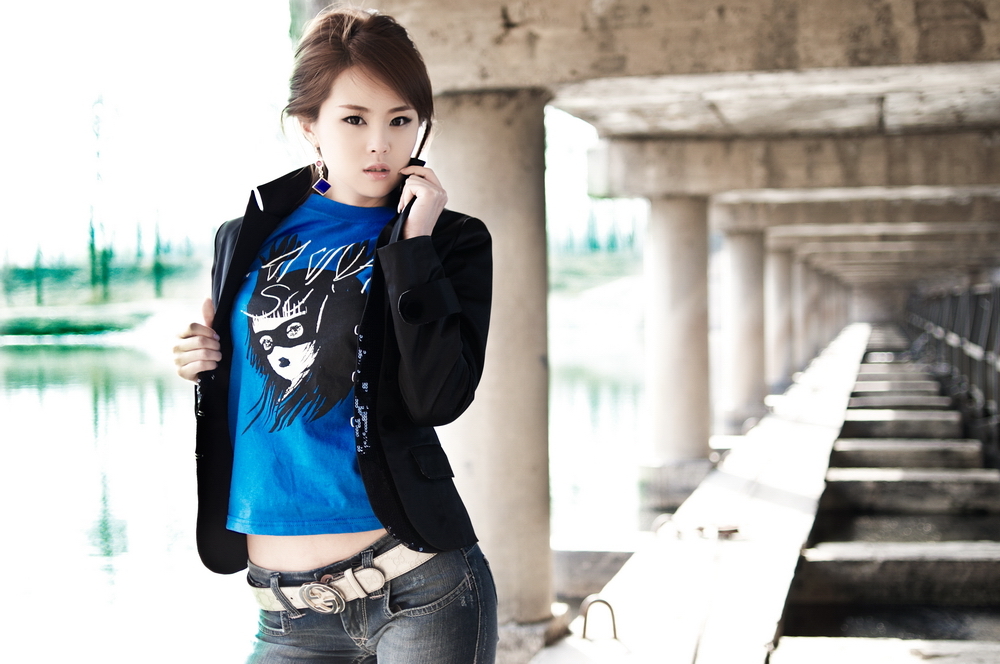 水库花园树林模特奇奇