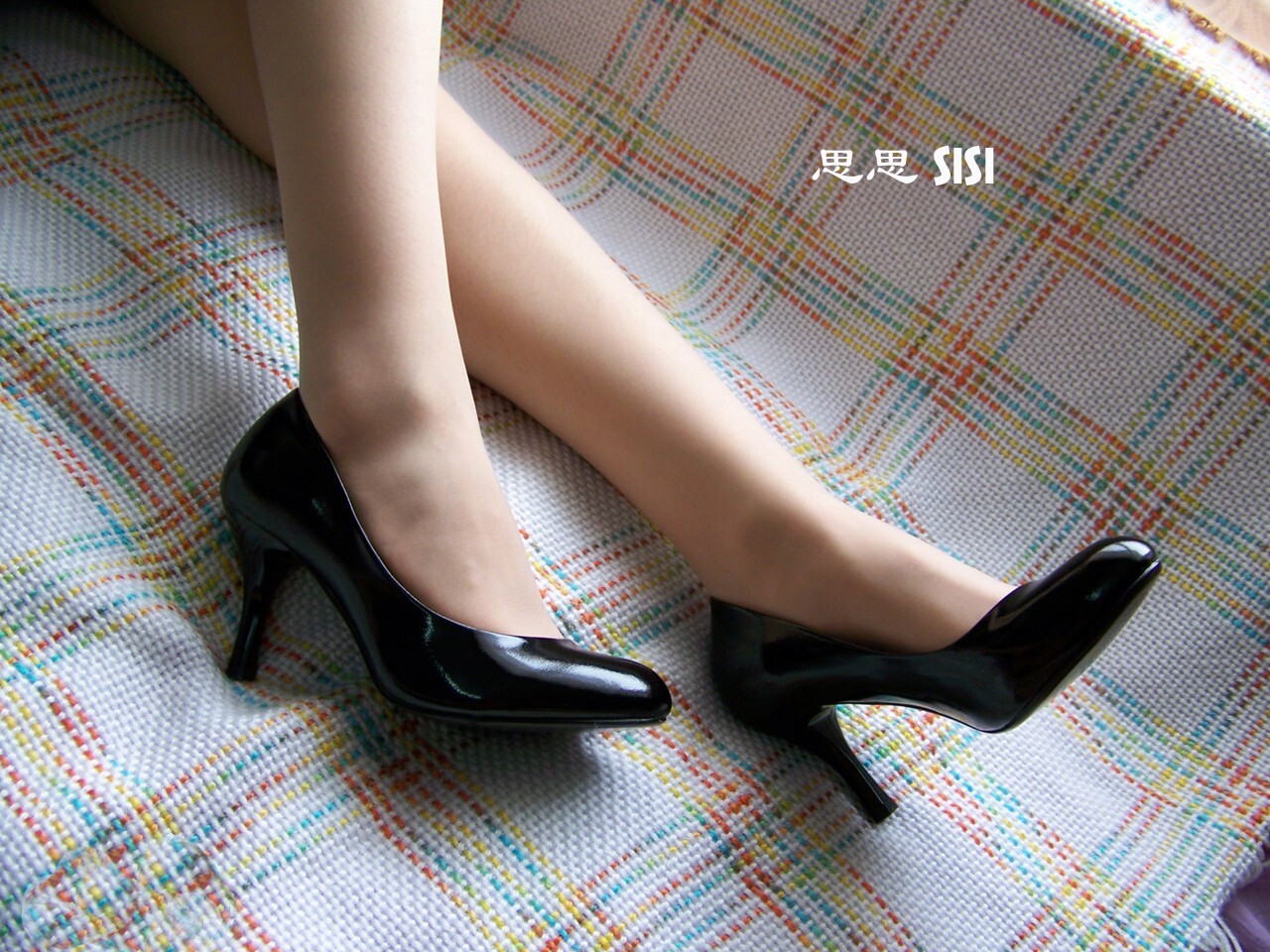 柔媚思思水晶5D超薄短肉丝 10CM黑高跟 丝袜美足诱惑套图