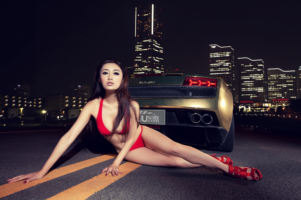 施柳屹甜胸辣乳香肌柔腿的Savageof“金牛”