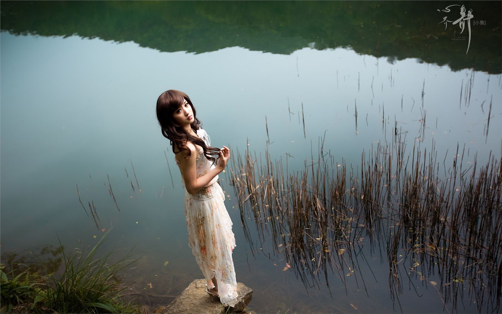 台湾美女模特小雅外拍 网络美女模特写真