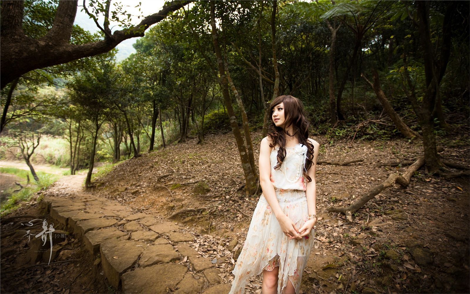 台湾美女模特小雅外拍 网络美女模特写真