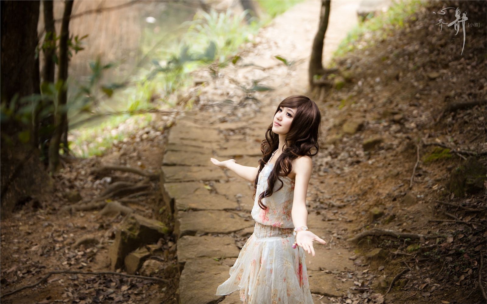 台湾美女模特小雅外拍 网络美女模特写真