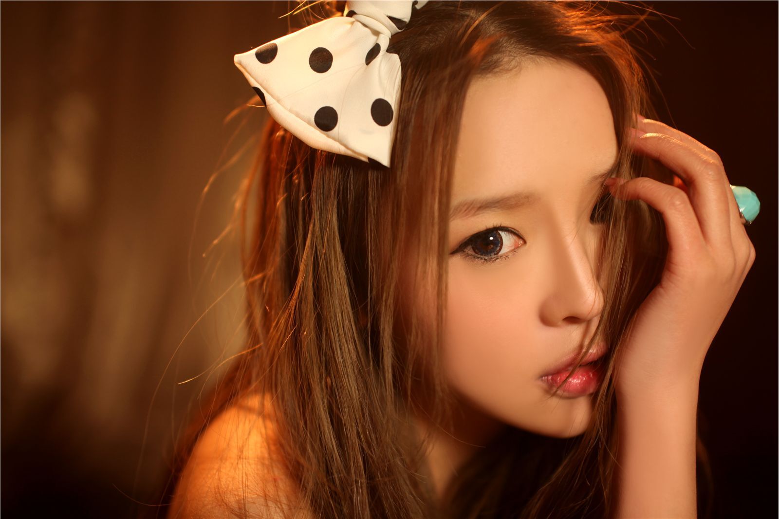 90后氧气女生美女裴紫绮2012最新写真　感性公主舞台风