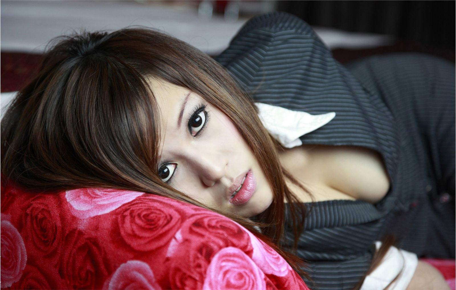 高清性感美女图片 办公室写真图片