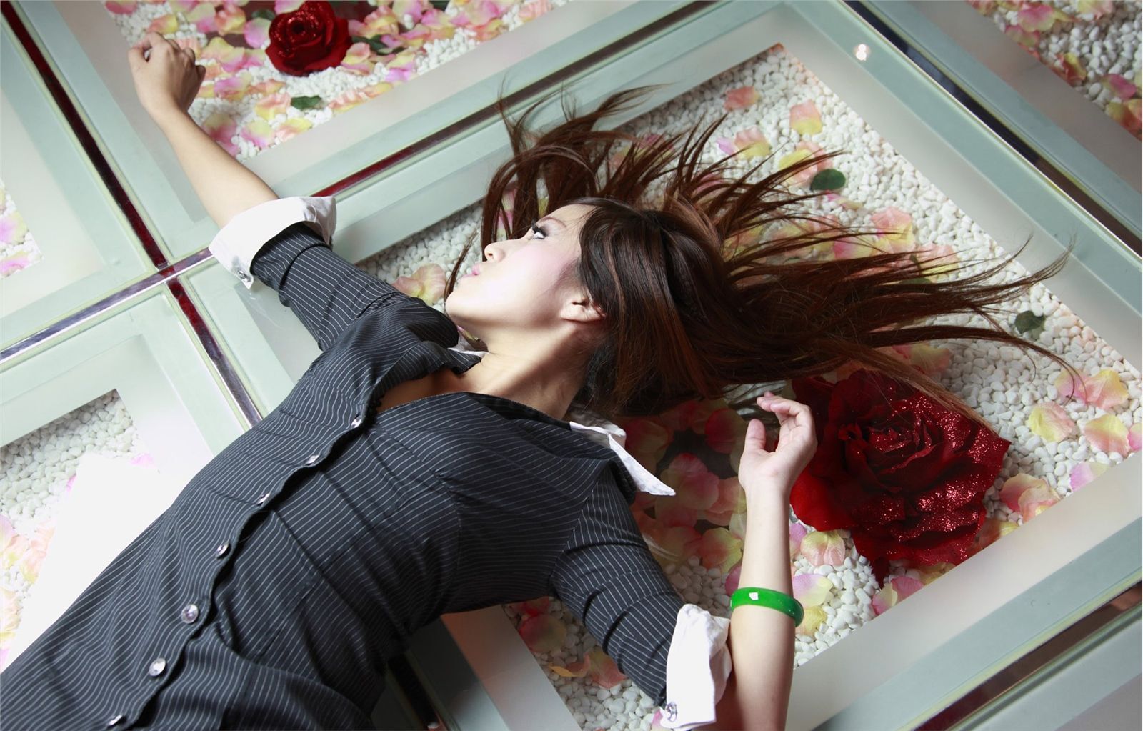 高清性感美女图片 办公室写真图片