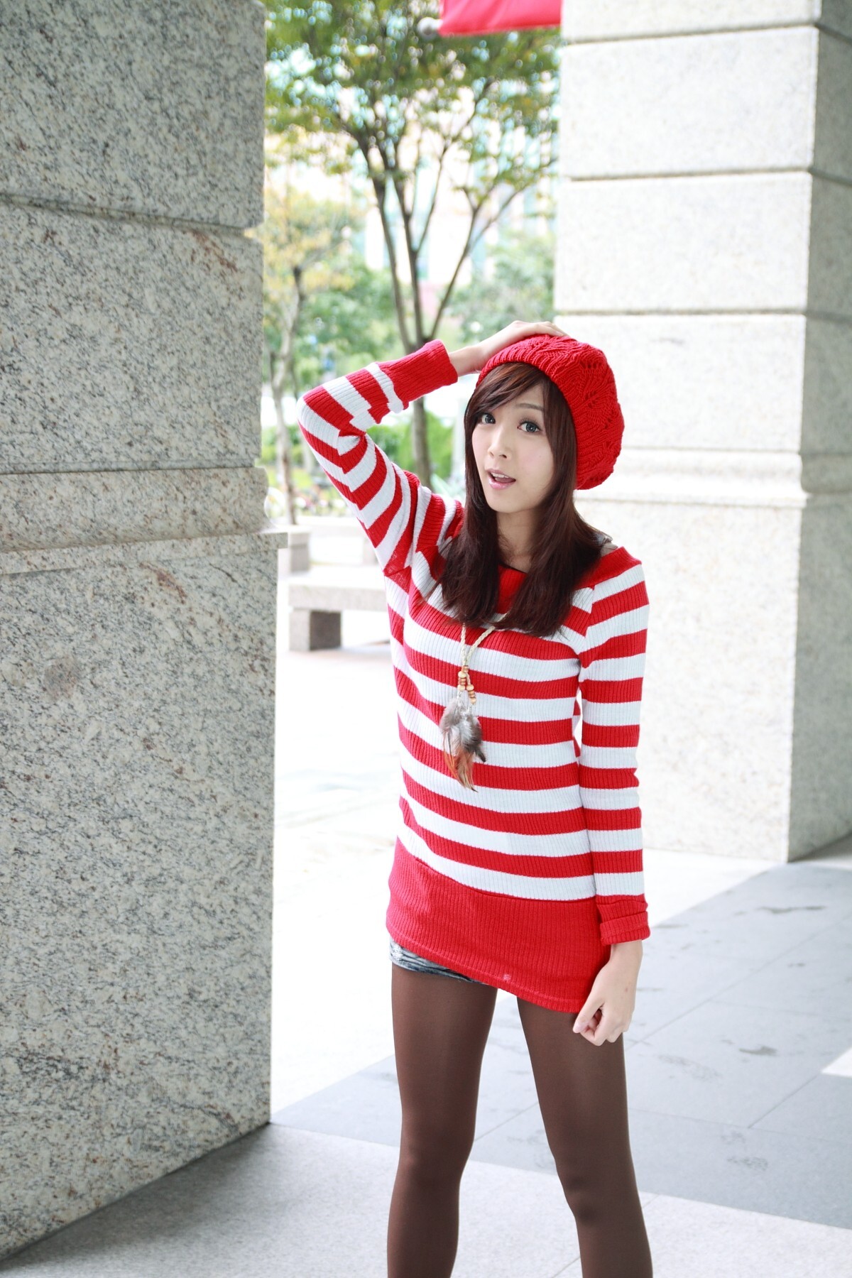 国产模特 甄妮外拍 in 信義區 高清美女外拍写真