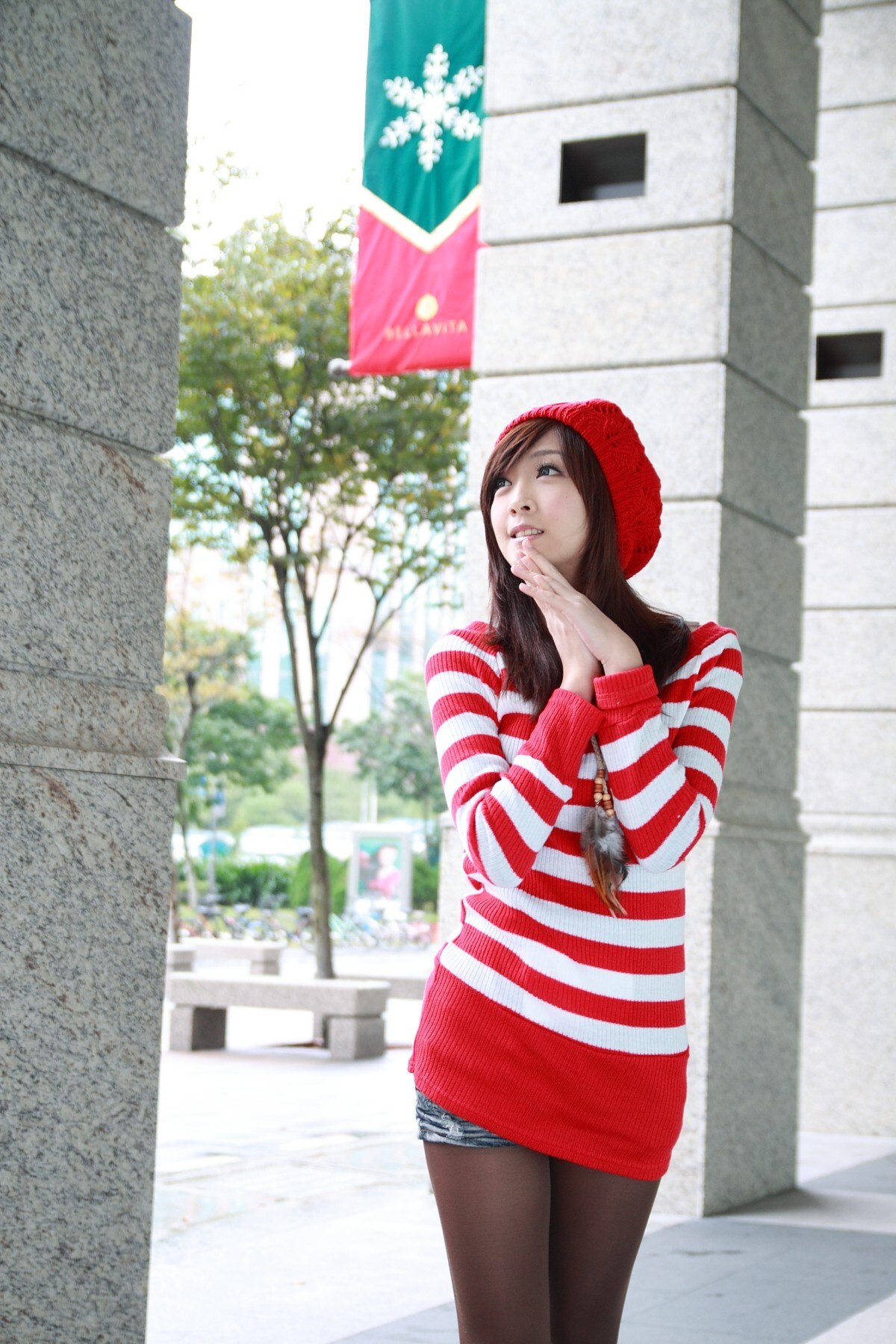 国产模特 甄妮外拍 in 信義區 高清美女外拍写真