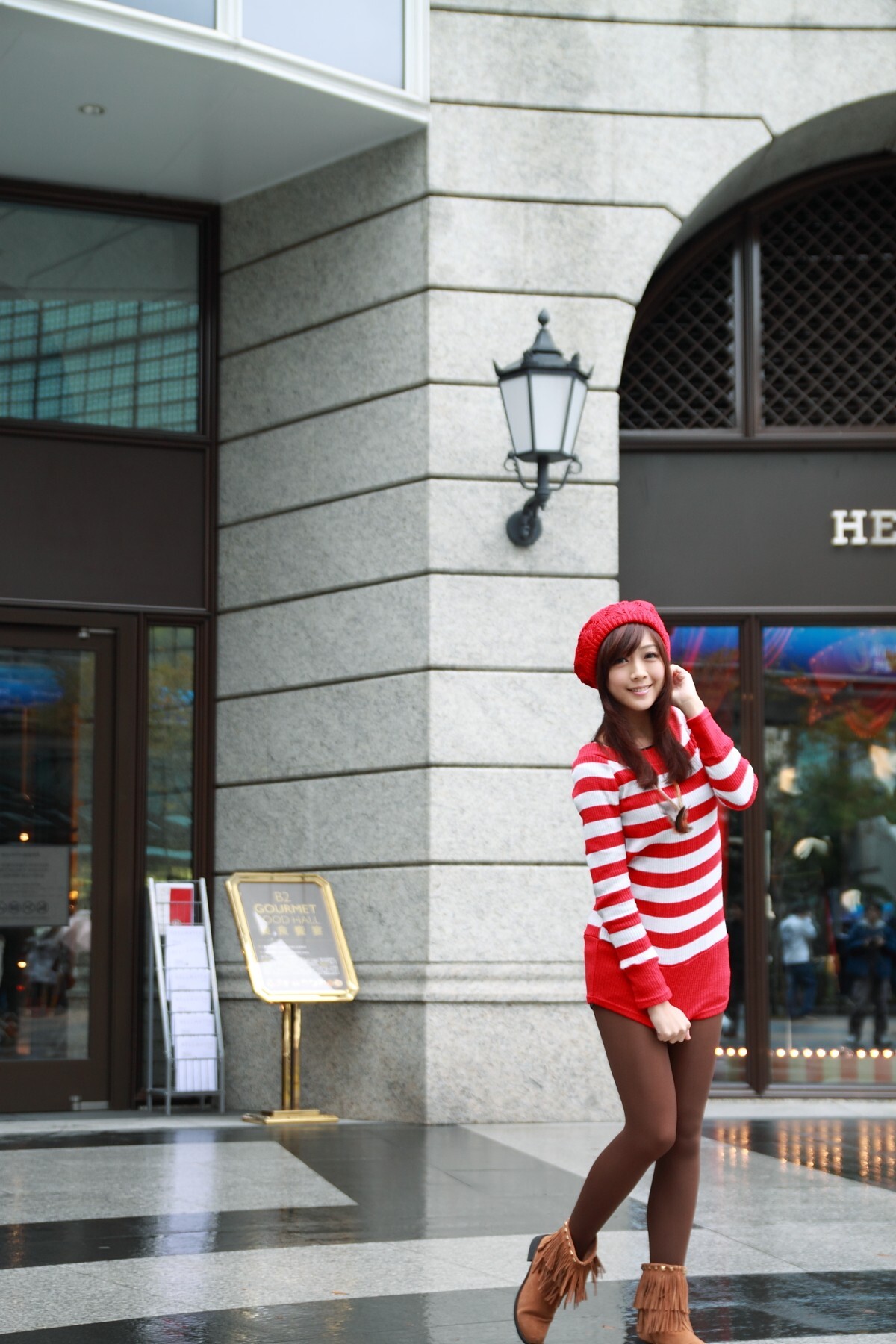 甄妮外拍　信義區 高清写真秀美女图片