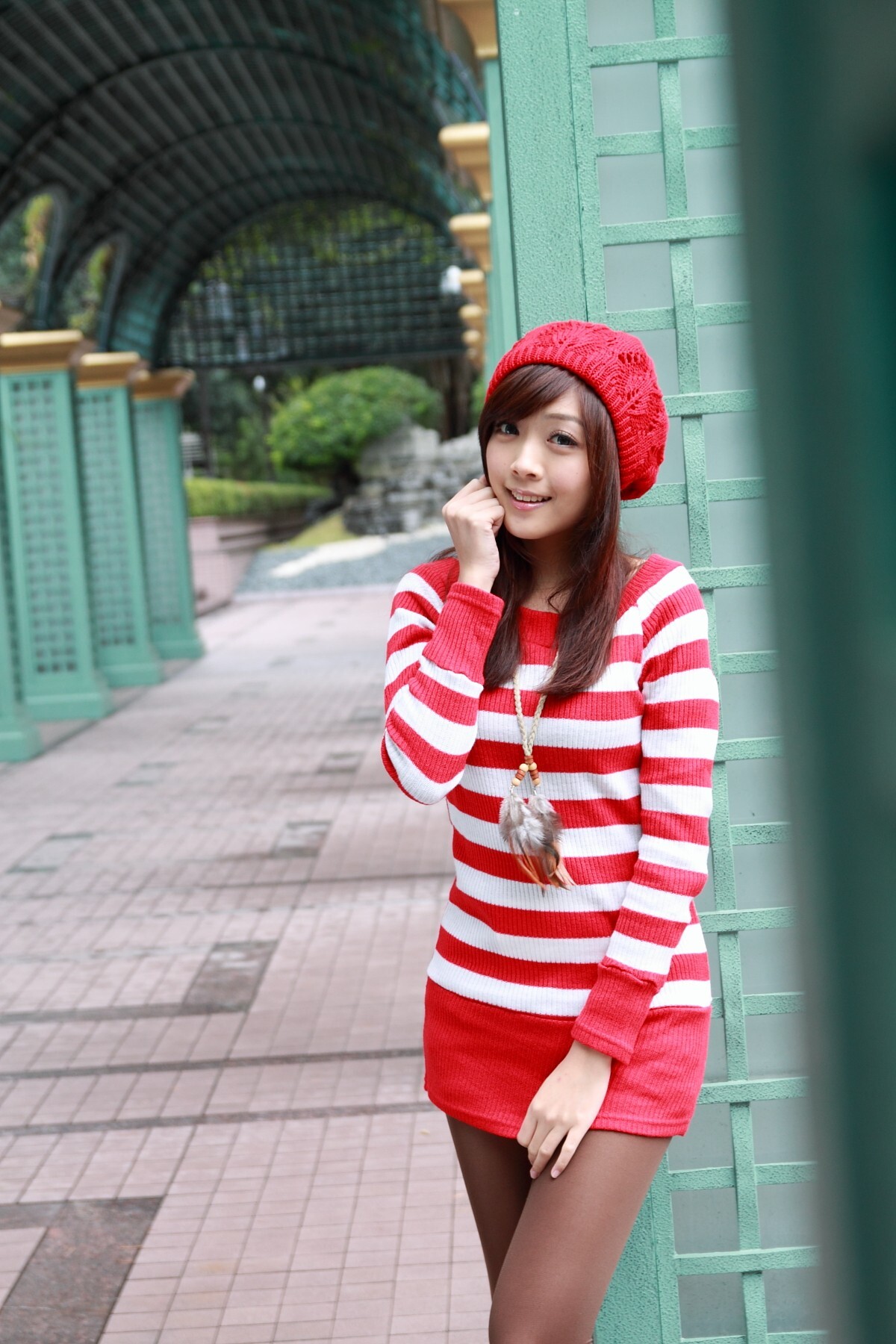 甄妮外拍　信義區 高清写真秀美女图片