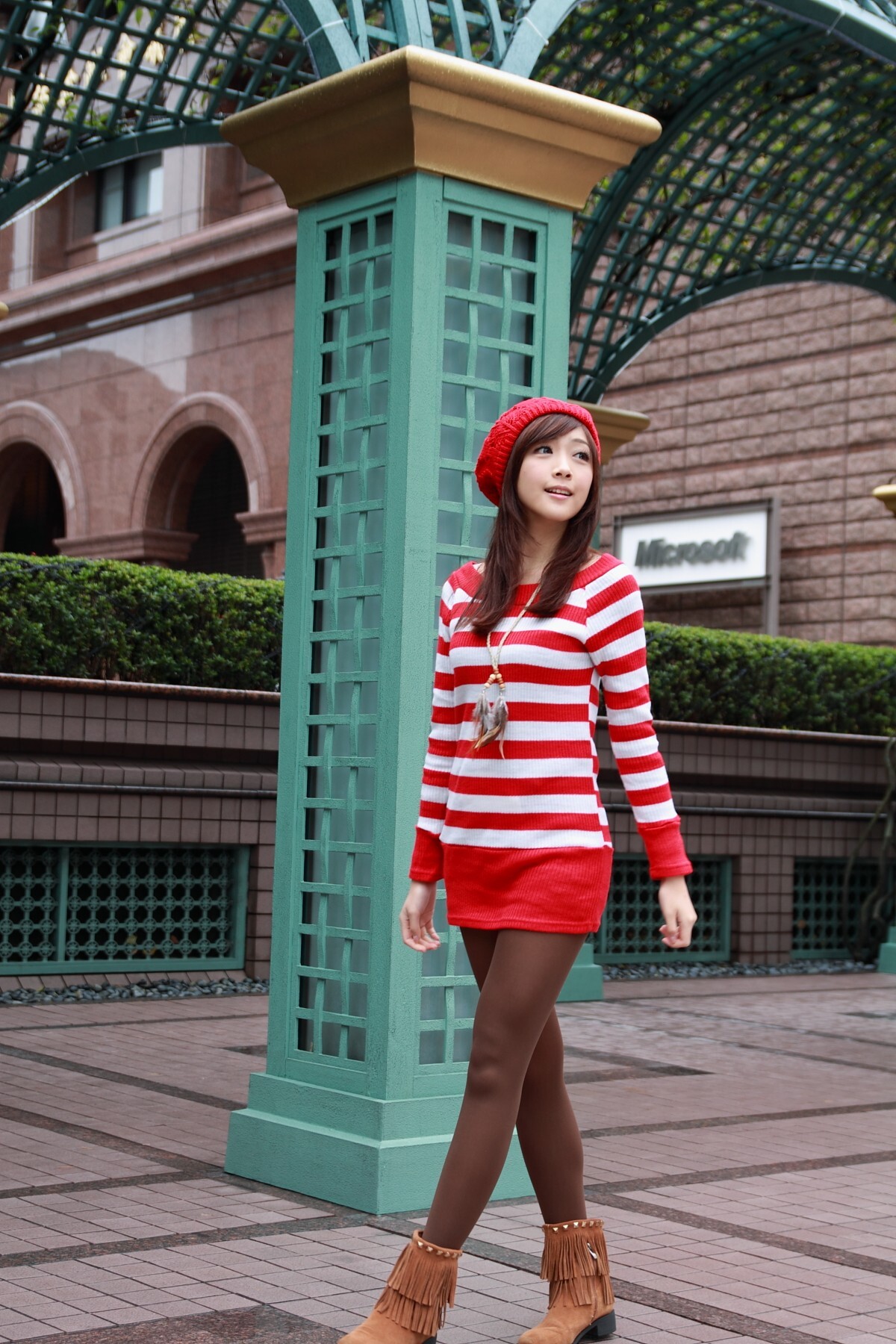 甄妮外拍　信義區 高清写真秀美女图片