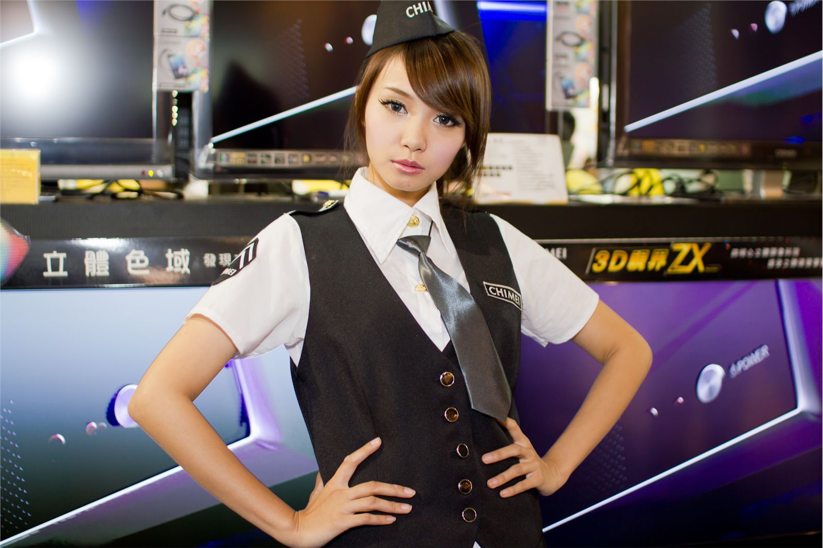 2011資訊月我只爱制服诱惑篇 高清国内美女套图