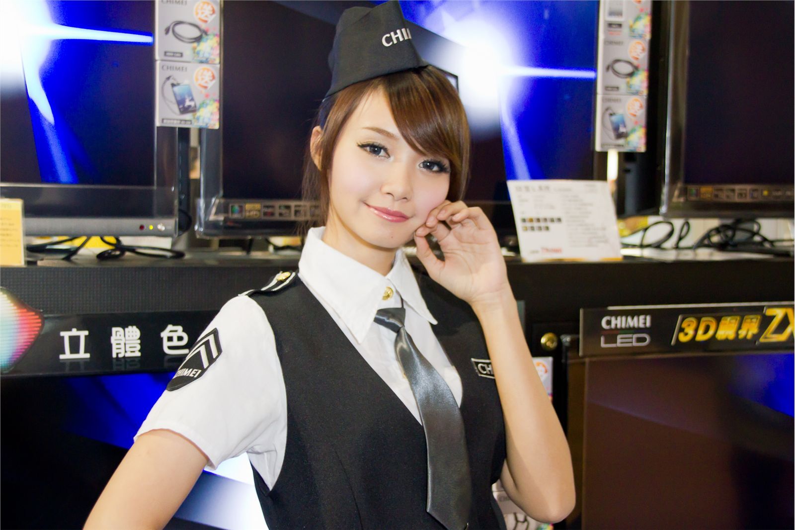 2011資訊月我只爱制服诱惑篇 高清国内美女套图