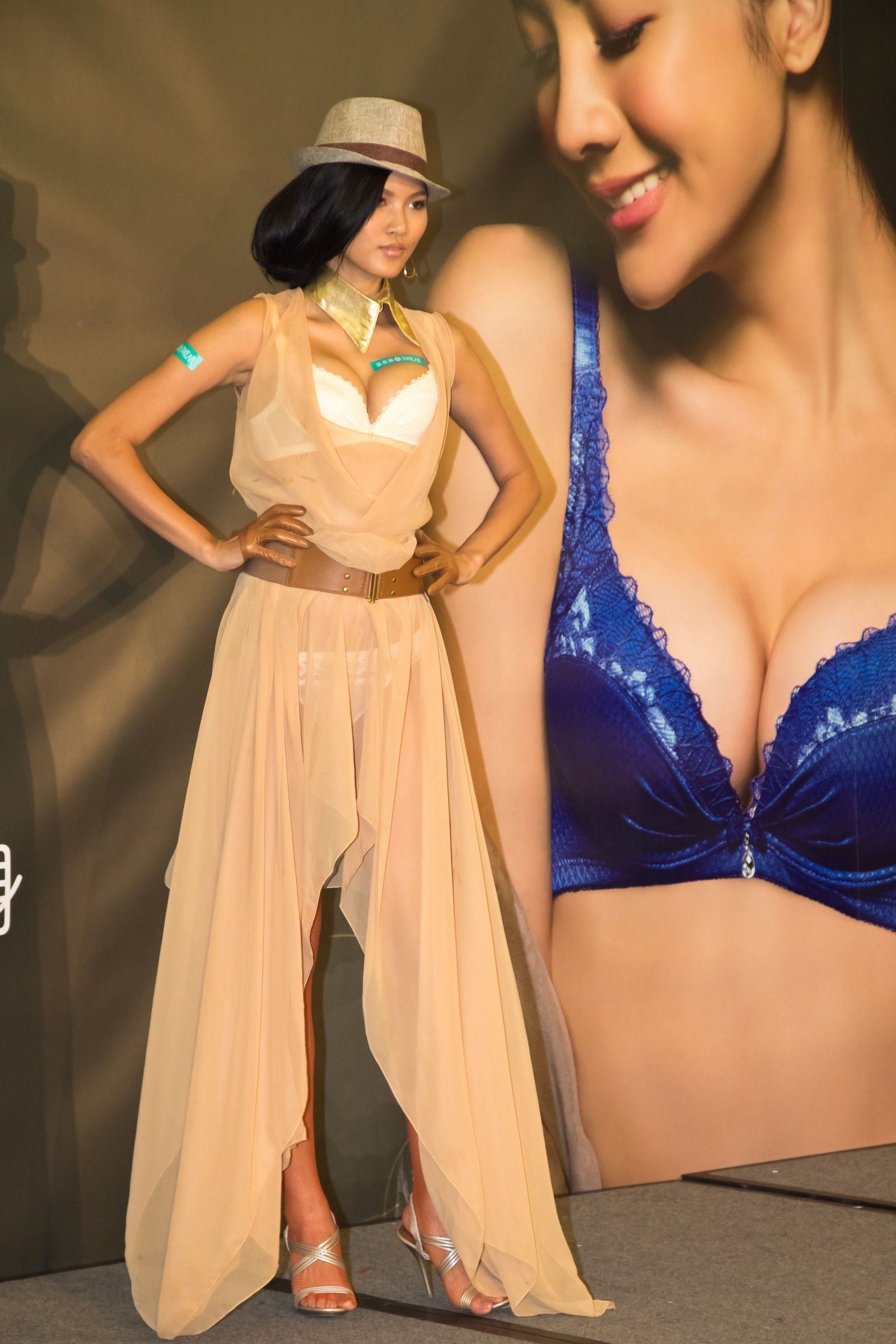 思薇爾  吳亞馨走秀  展场 So sexy SWEAR賴琳恩-挺完美