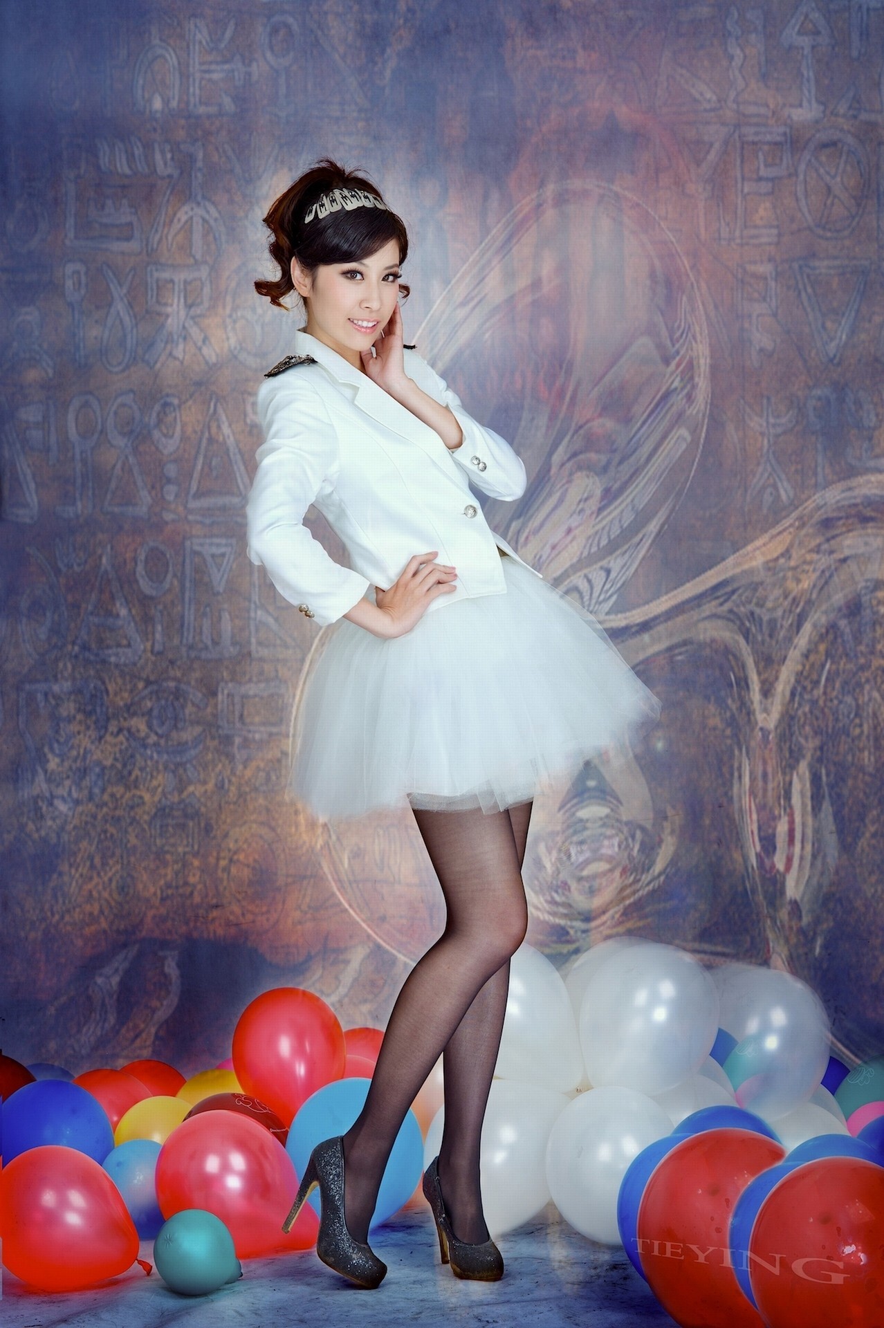 爱丽丝梦游仙境 高清美女写真套图 MM套图