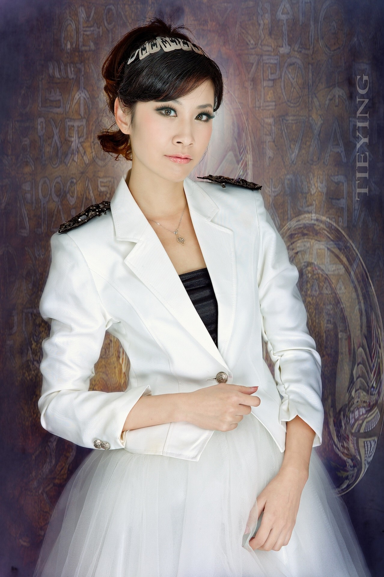 爱丽丝梦游仙境 高清美女写真套图 MM套图